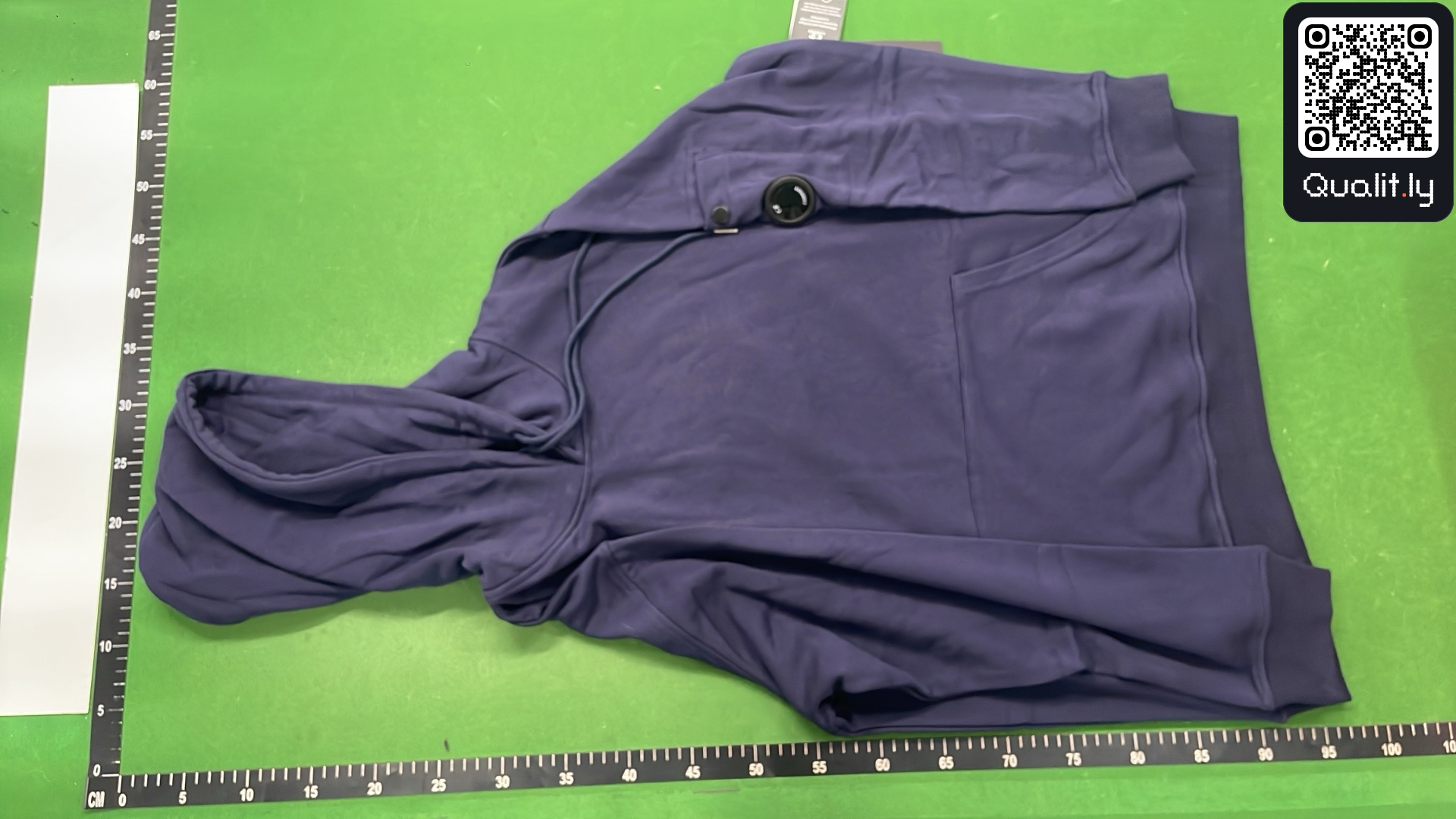 Hoodie QC photo 2 of 4