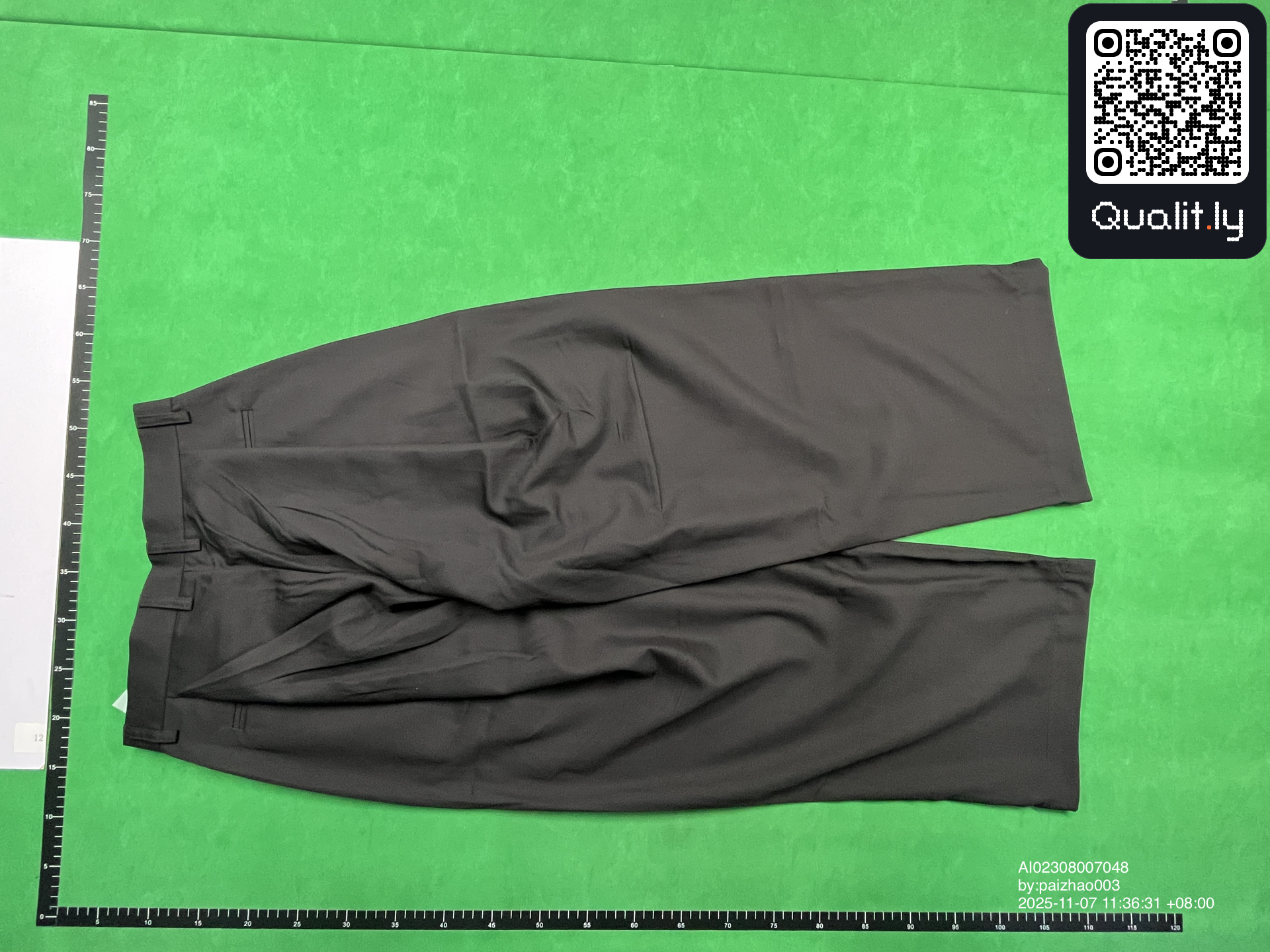 Byxor — QC-foto 2 av 36
