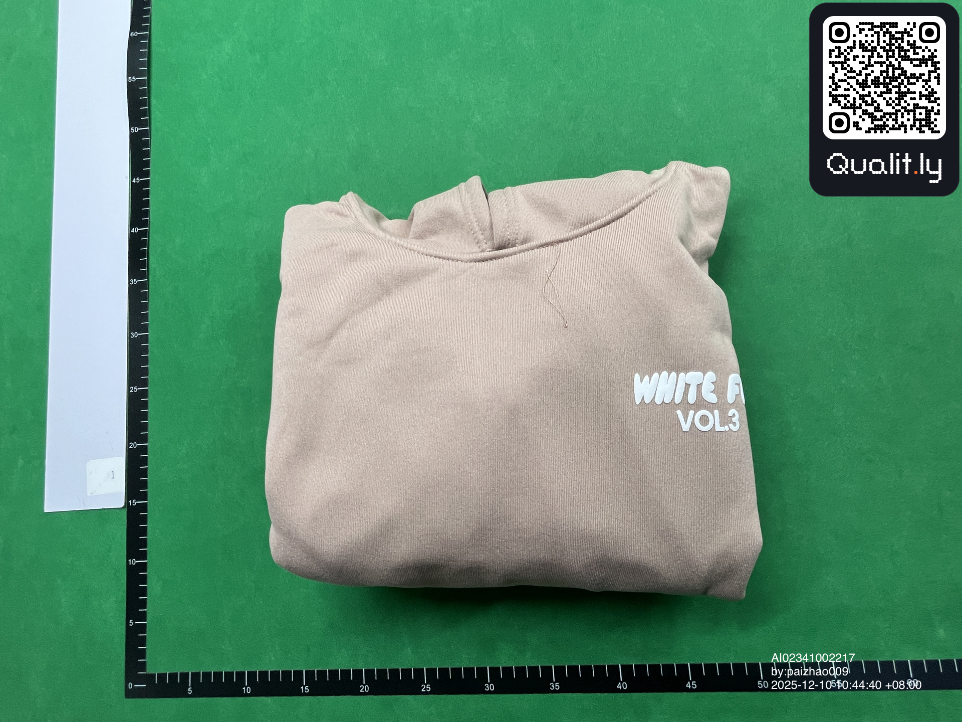 Sweatshirt QC photo 1 of 8