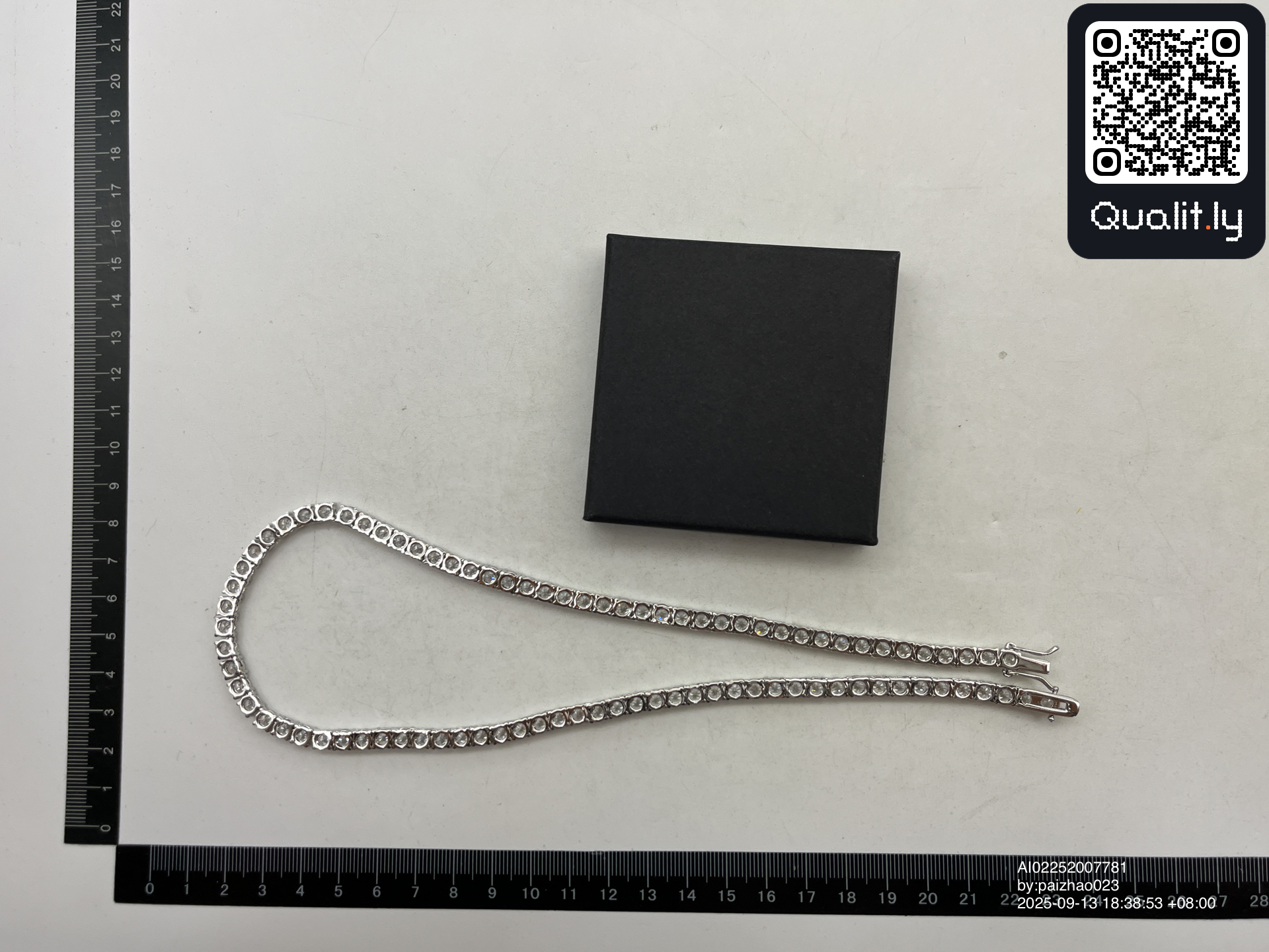 Jewelry QC photo 1 of 39