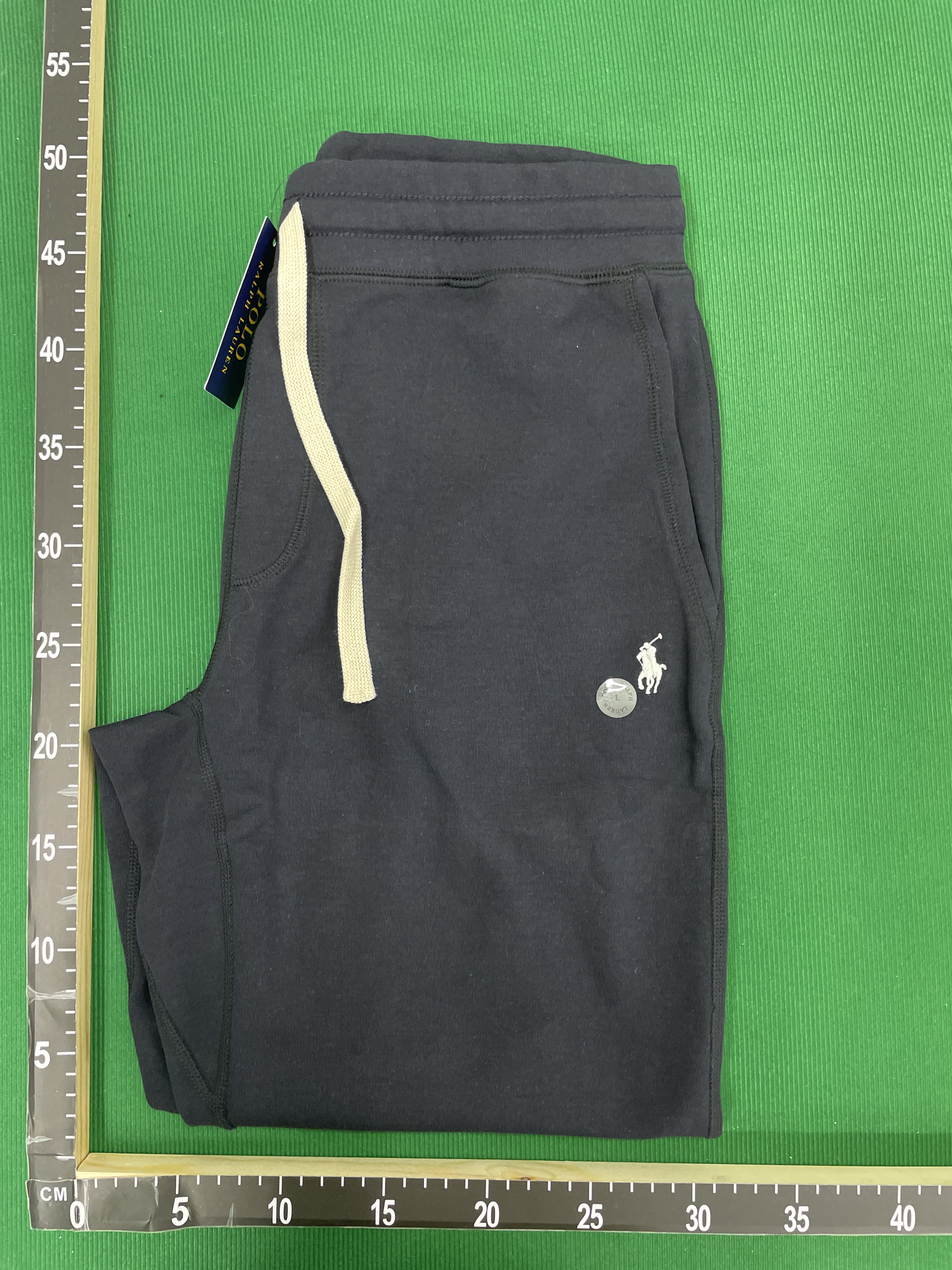 Pants QC photo 1 of 48