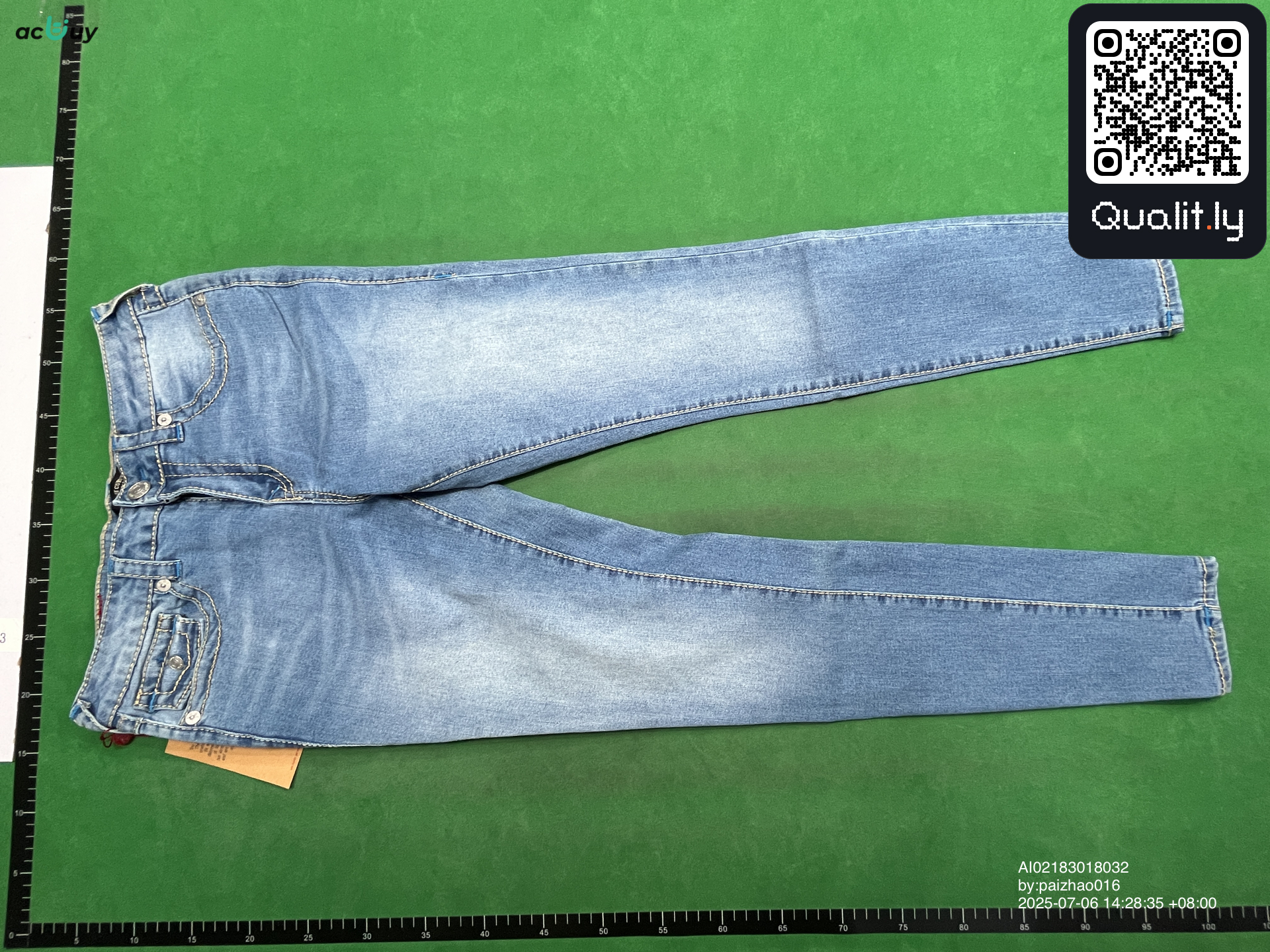 牛仔裤 QC 照片 3 / 4