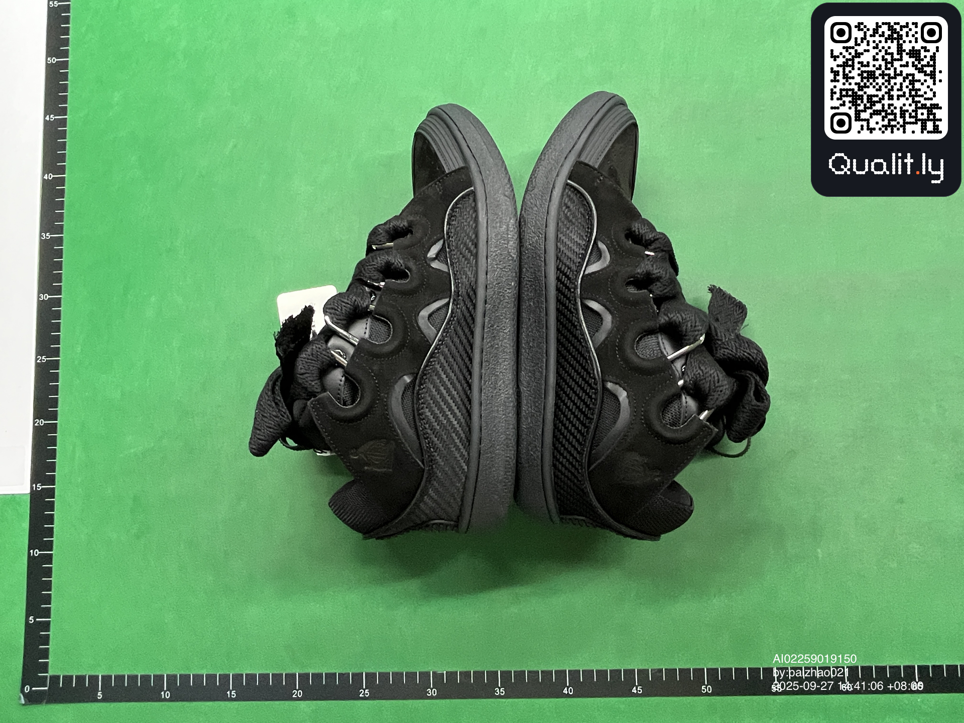 Sneakers — QC-foto 1 van 52