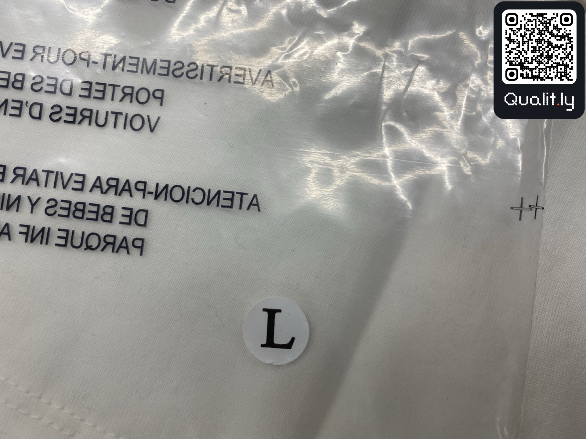 T-shirt — foto QC 1 de 135