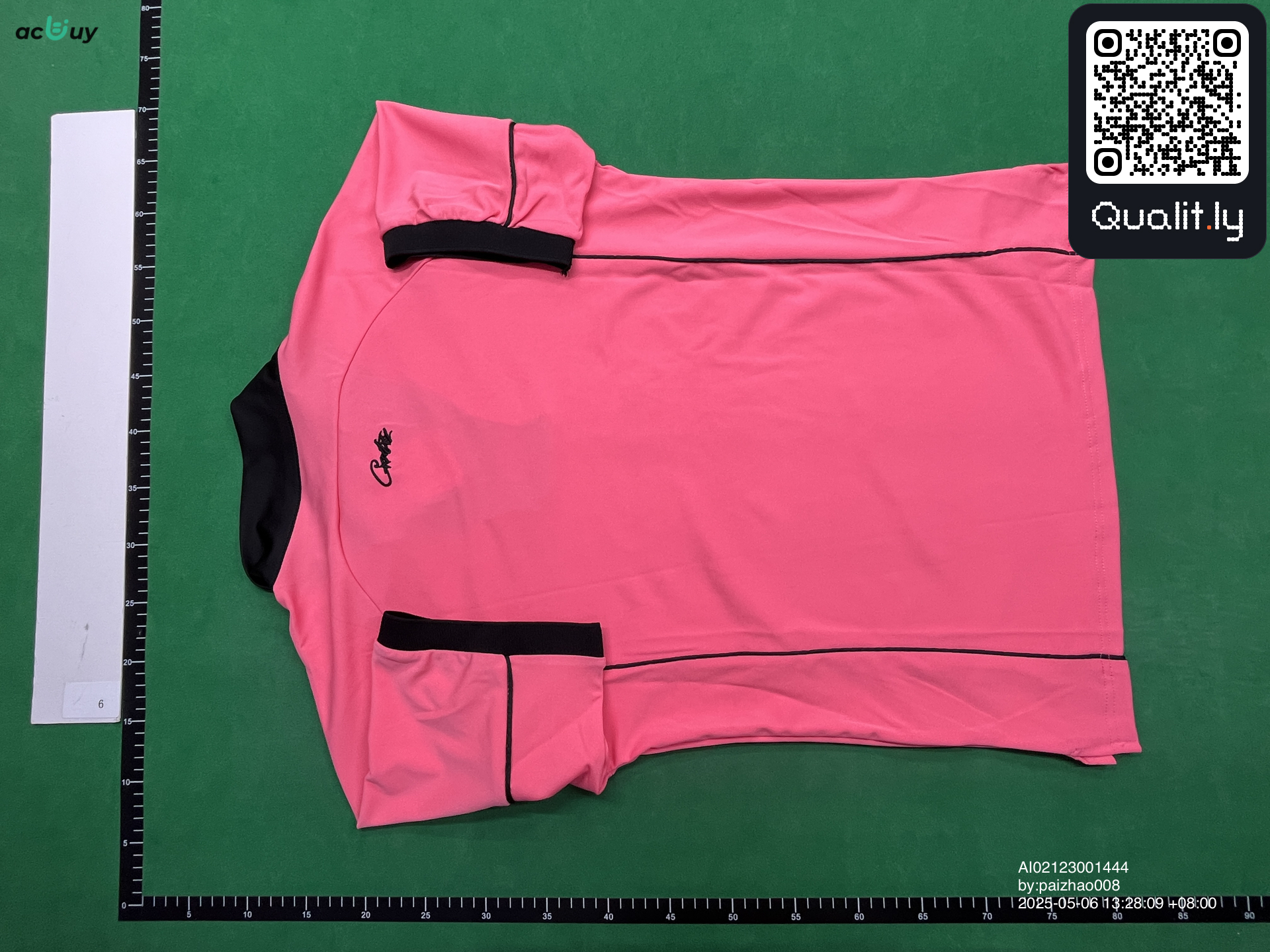 T-shirt — foto QC 2 di 8
