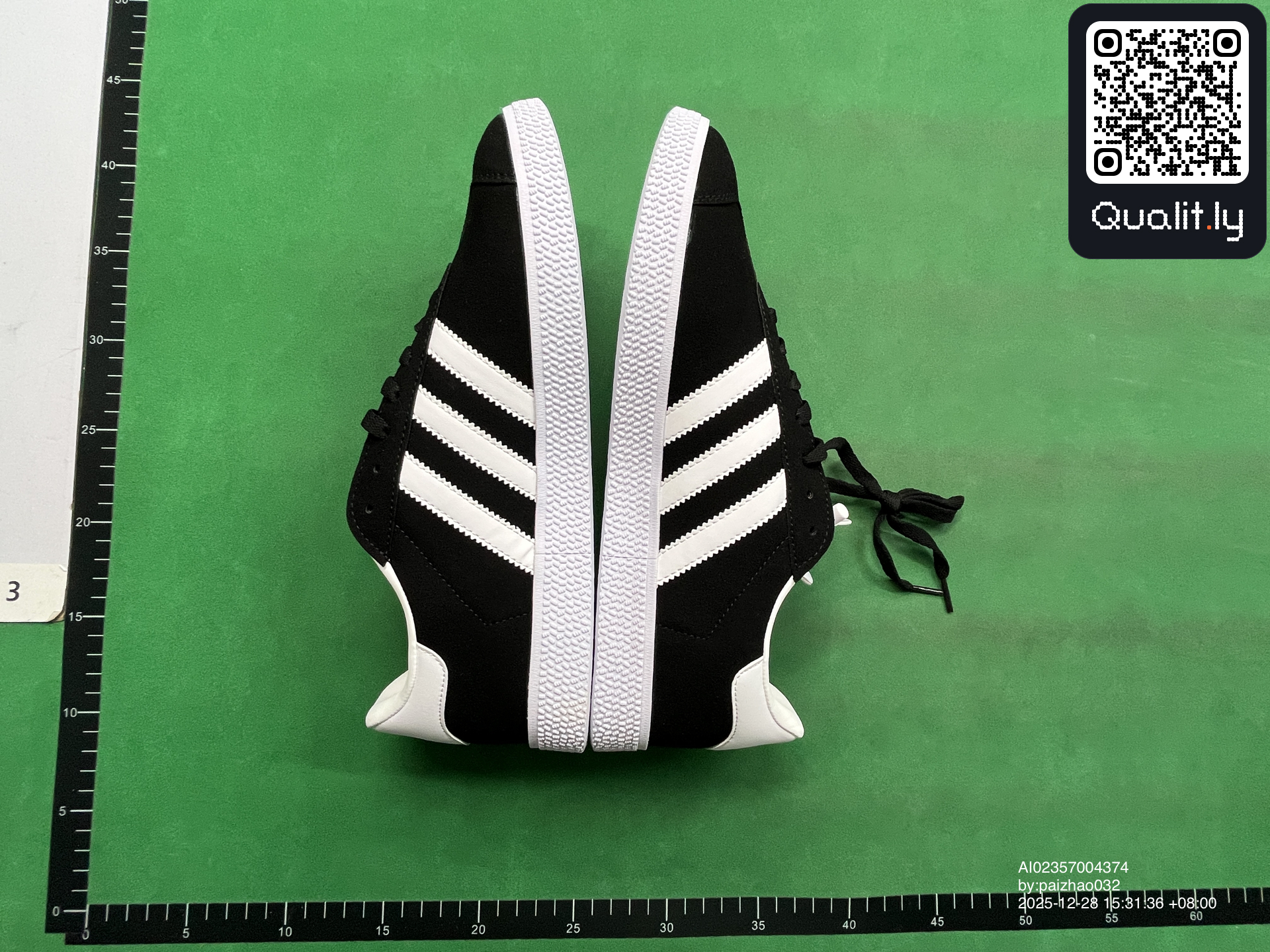 Sneaker — QC-Foto 3 von 26