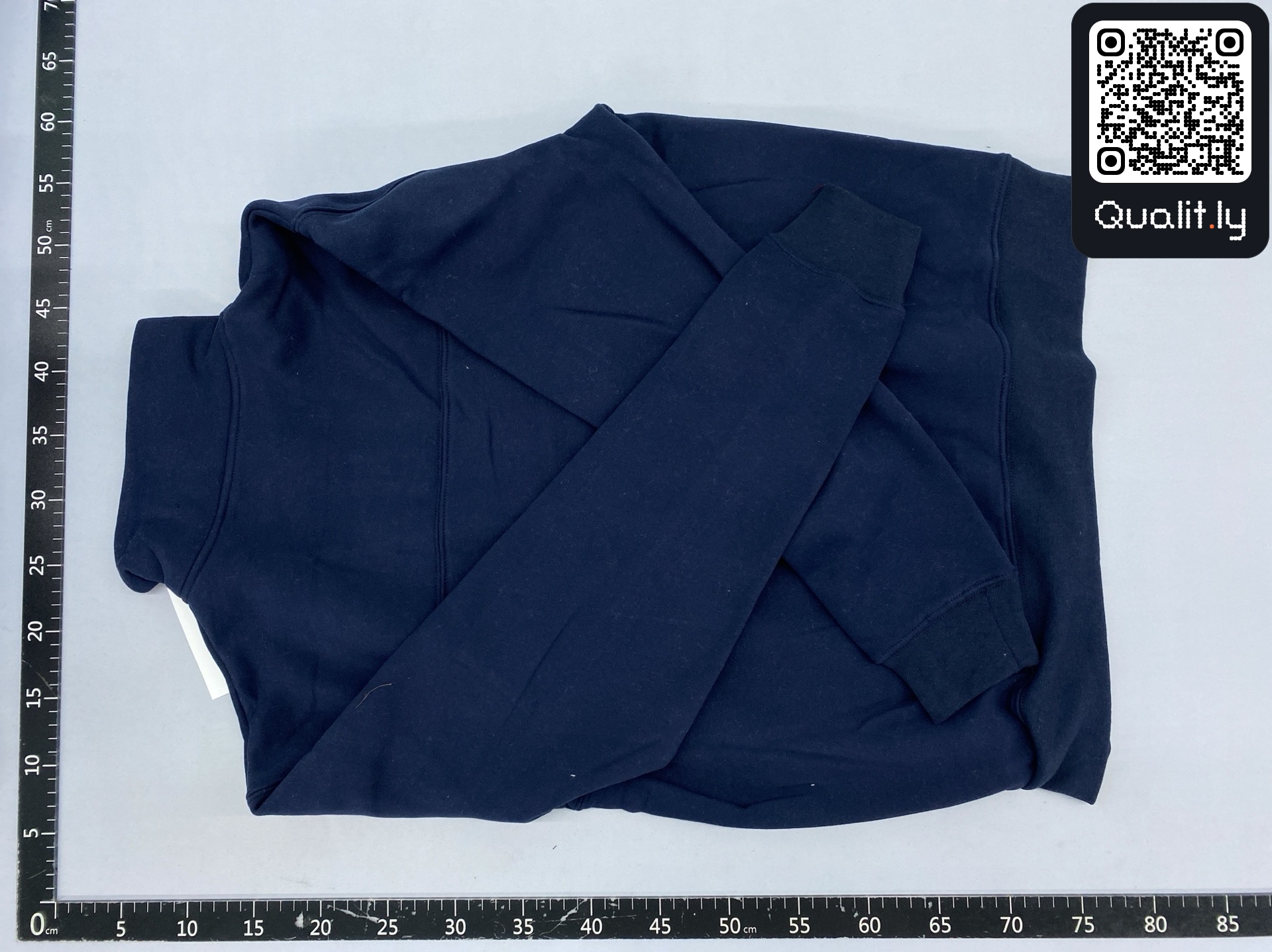 Hoodie QC photo 3 of 18