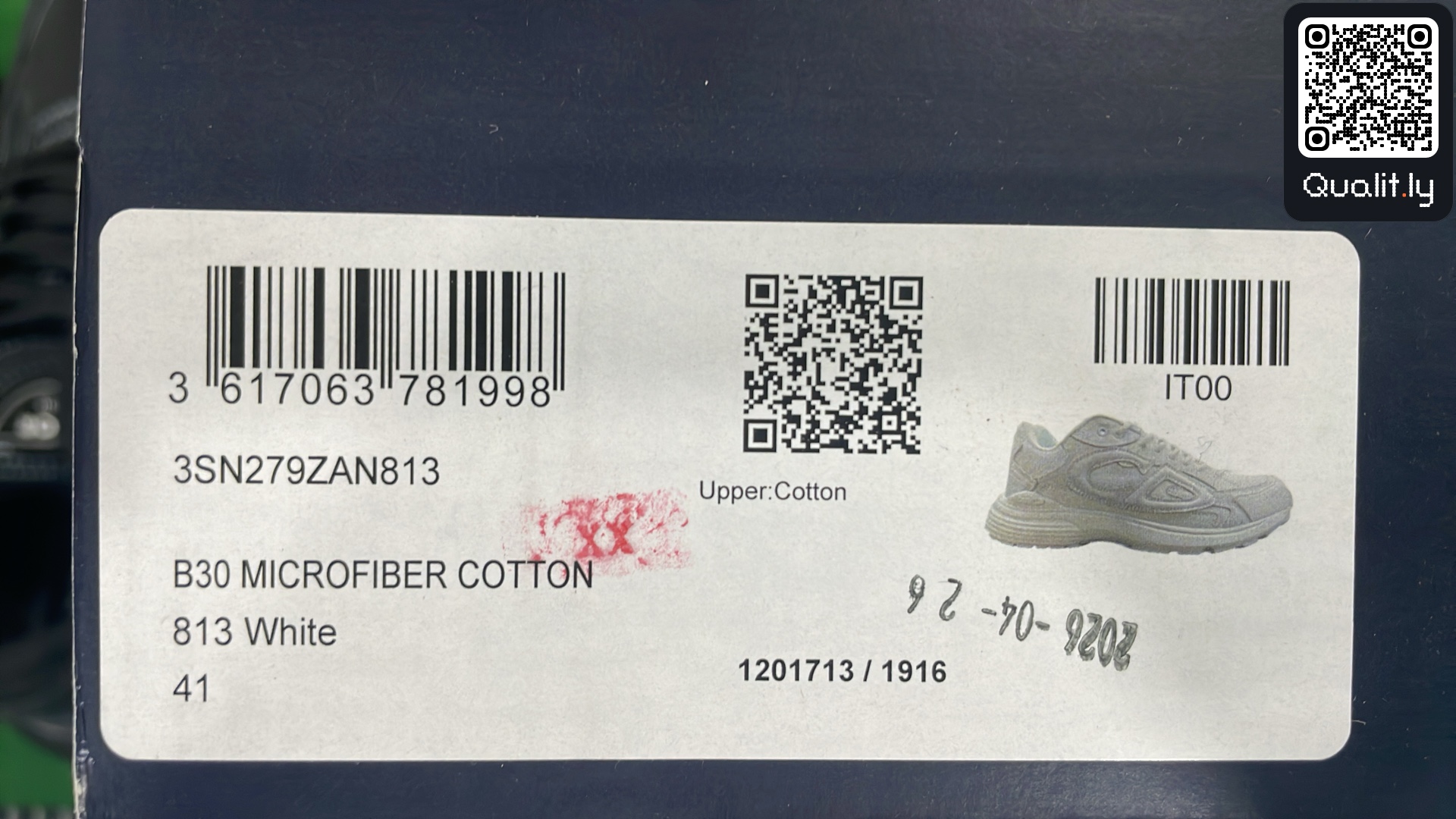 Sneakers QC photo 2 of 6
