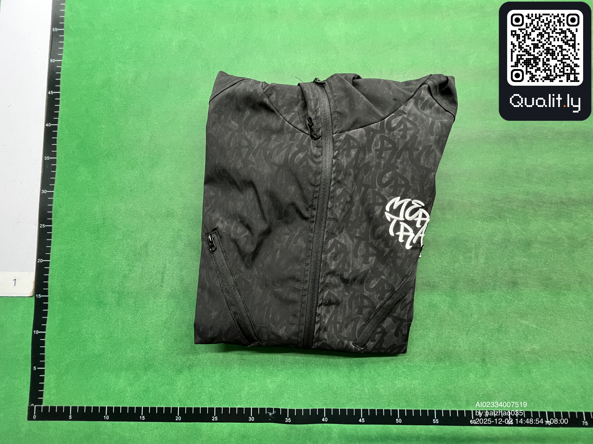Veste — photo QC 1 sur 4