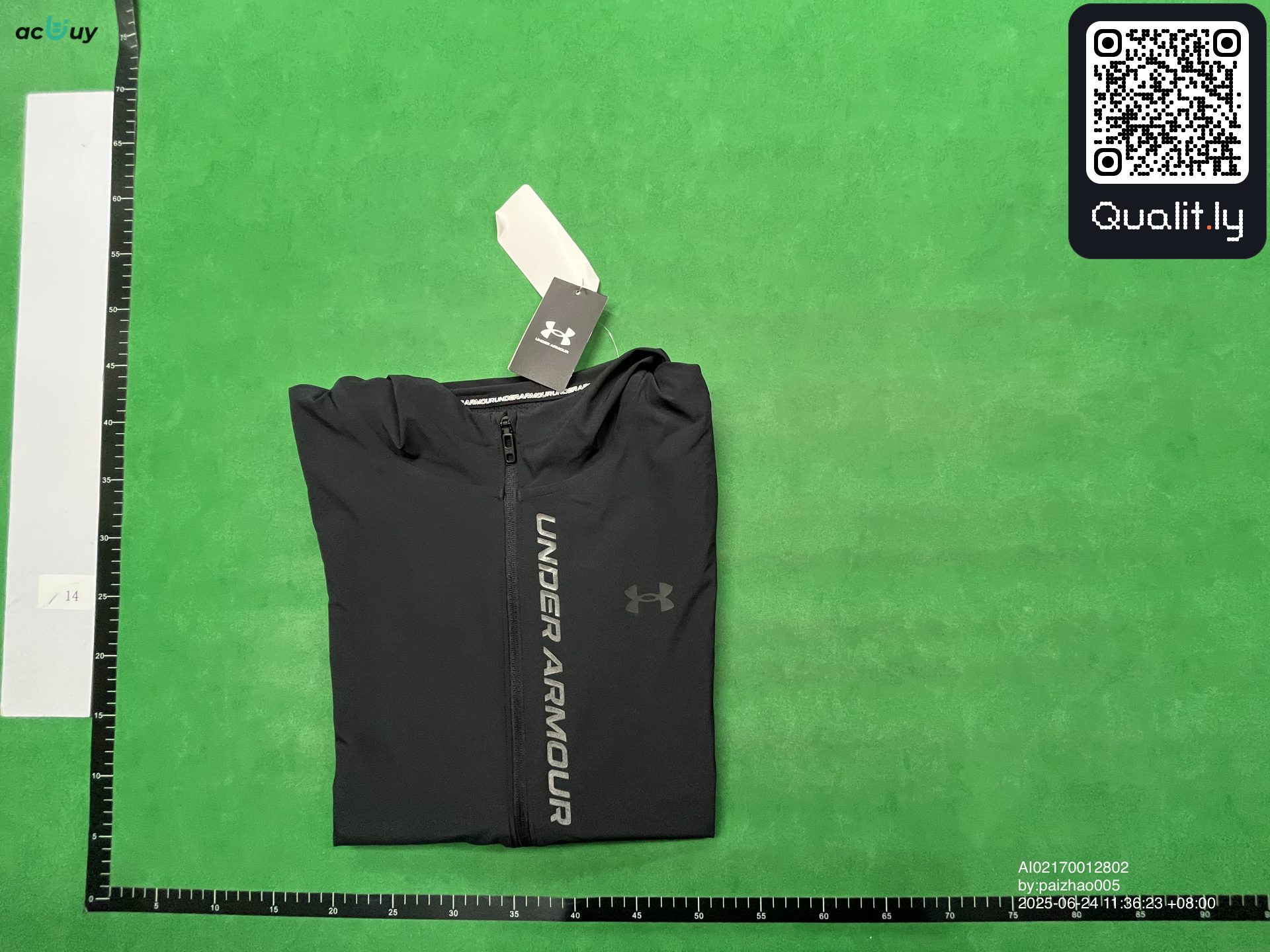 Veste — photo QC 1 sur 4