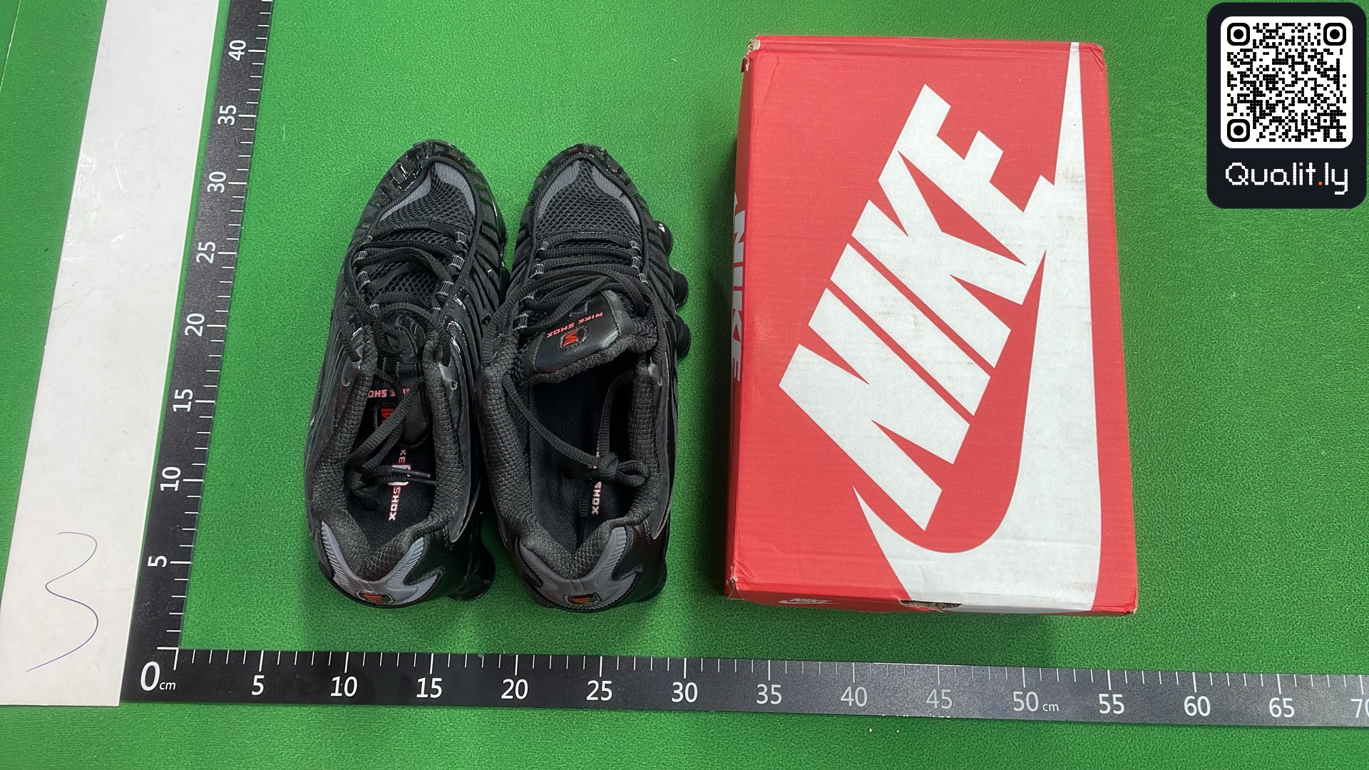 Sneaker — QC-Foto 1 von 64