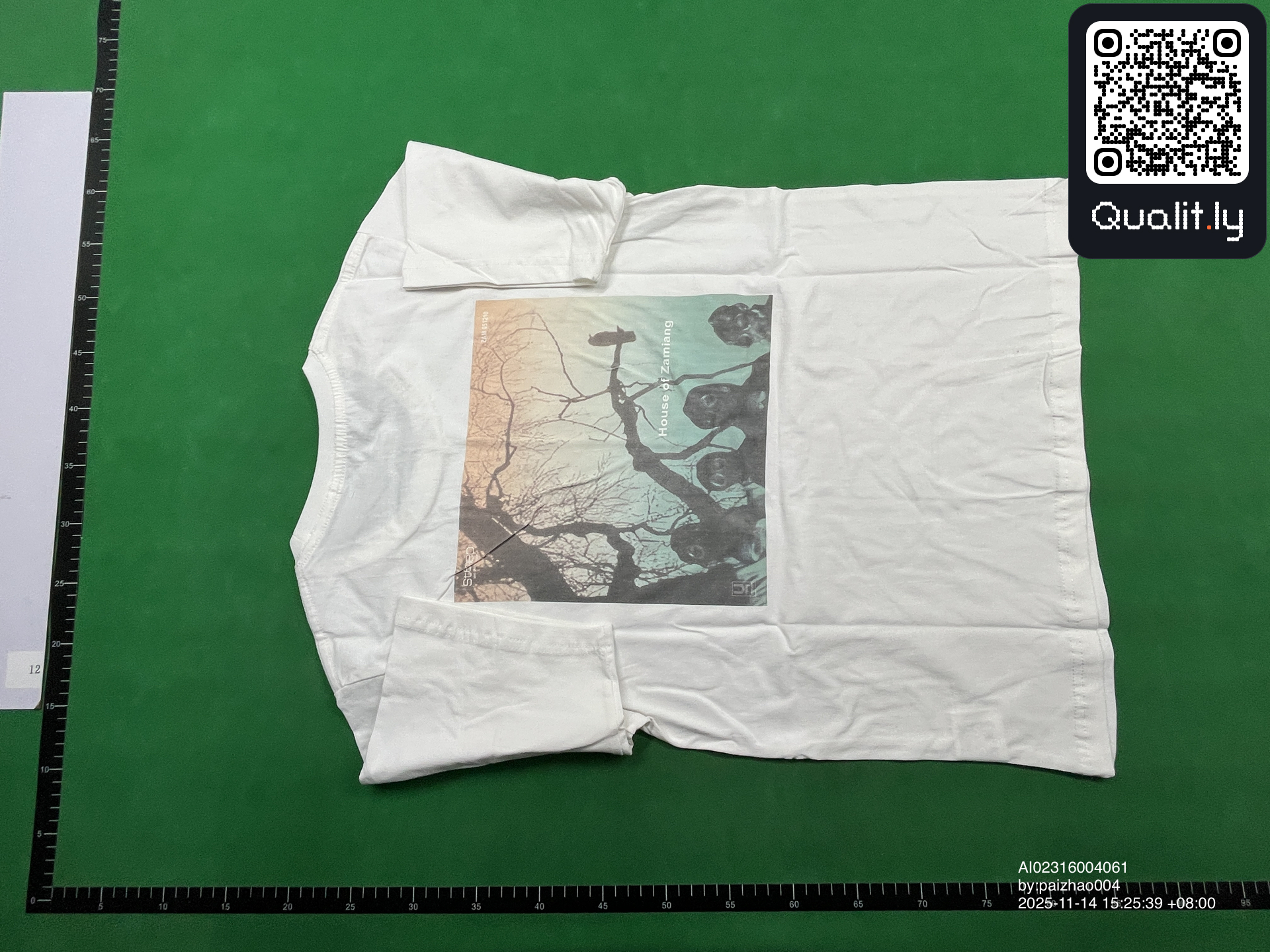 T-shirt — photo QC 2 sur 12
