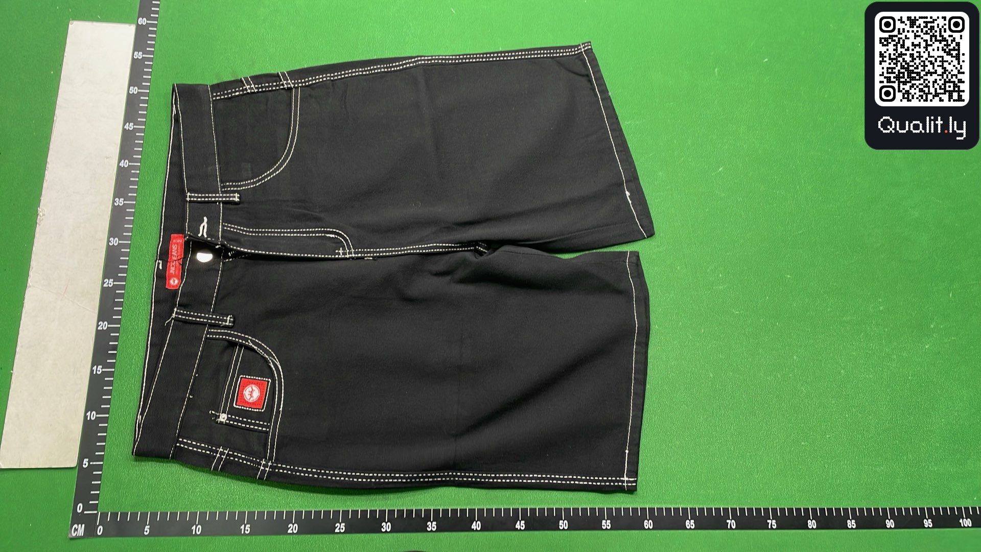 牛仔裤 QC 照片 2 / 4