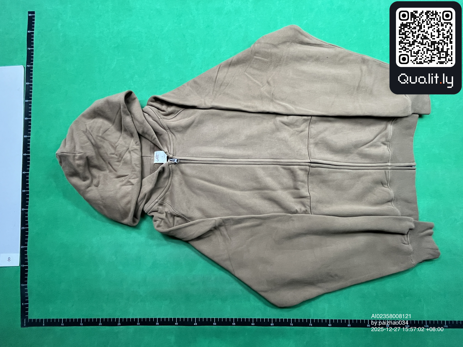 Hoodie QC photo 2 of 54