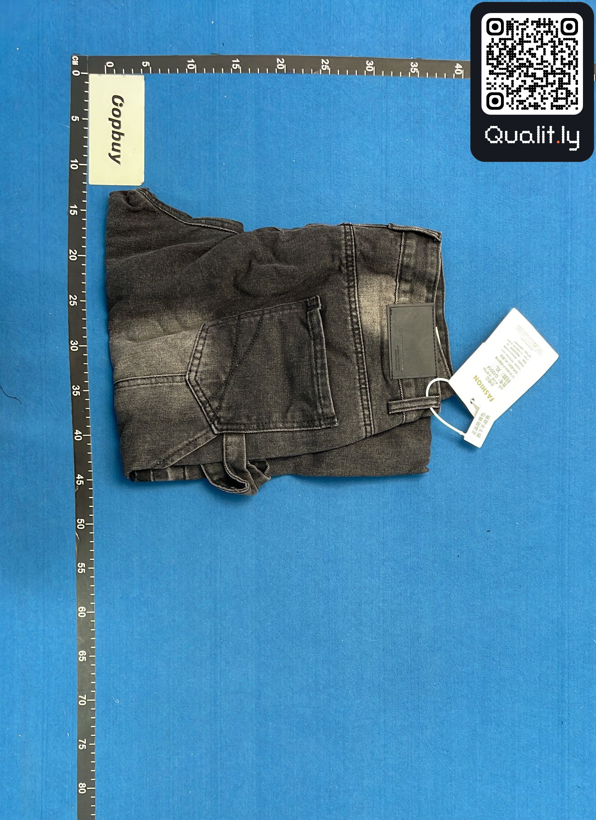 Jeans — QC-Foto 1 von 4