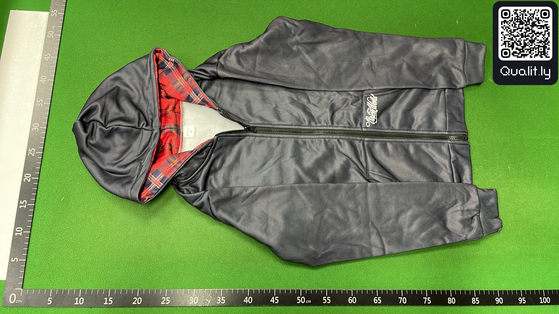 Pull — photo QC 2 sur 4