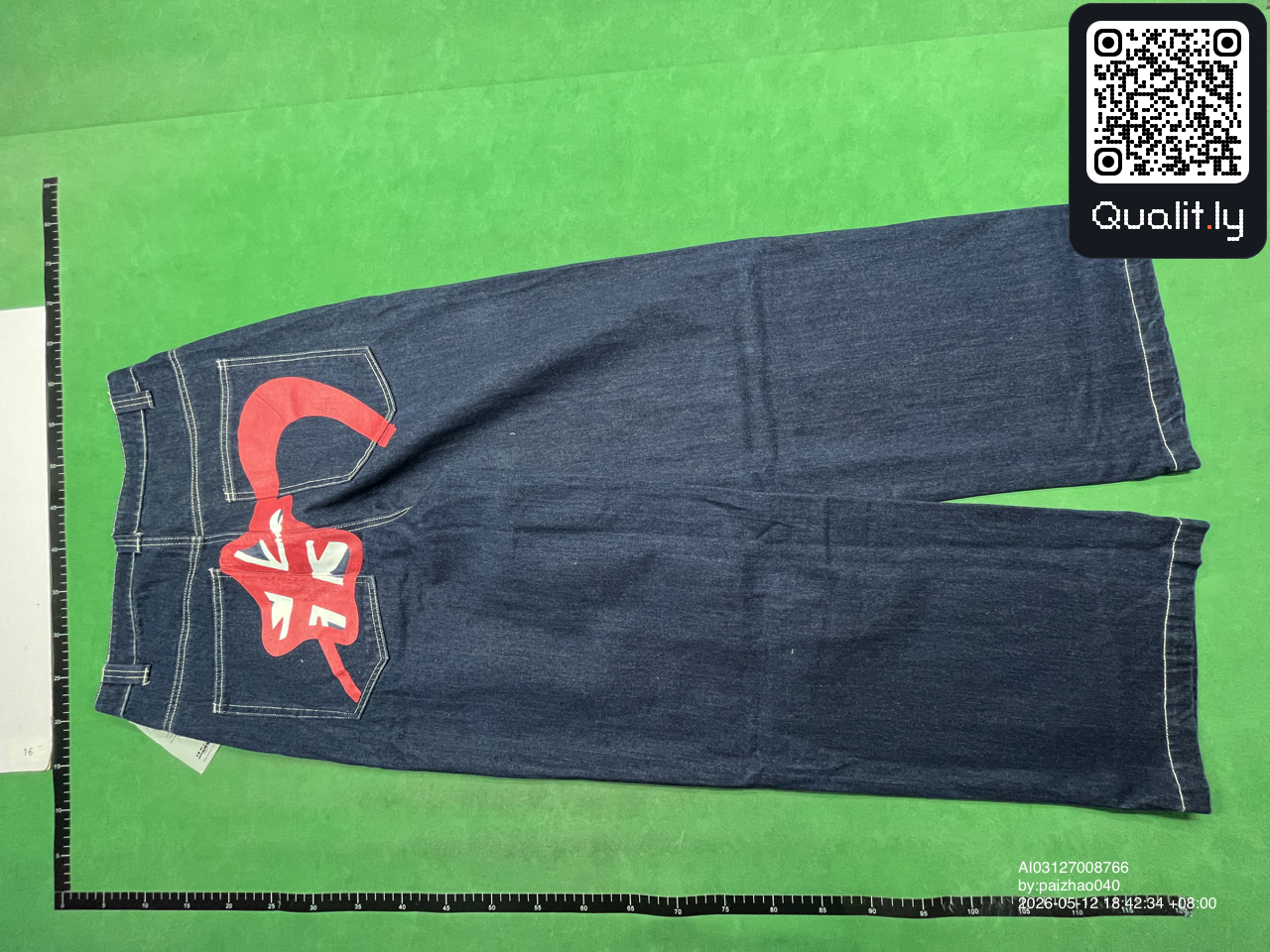 Jean — photo QC 3 sur 30