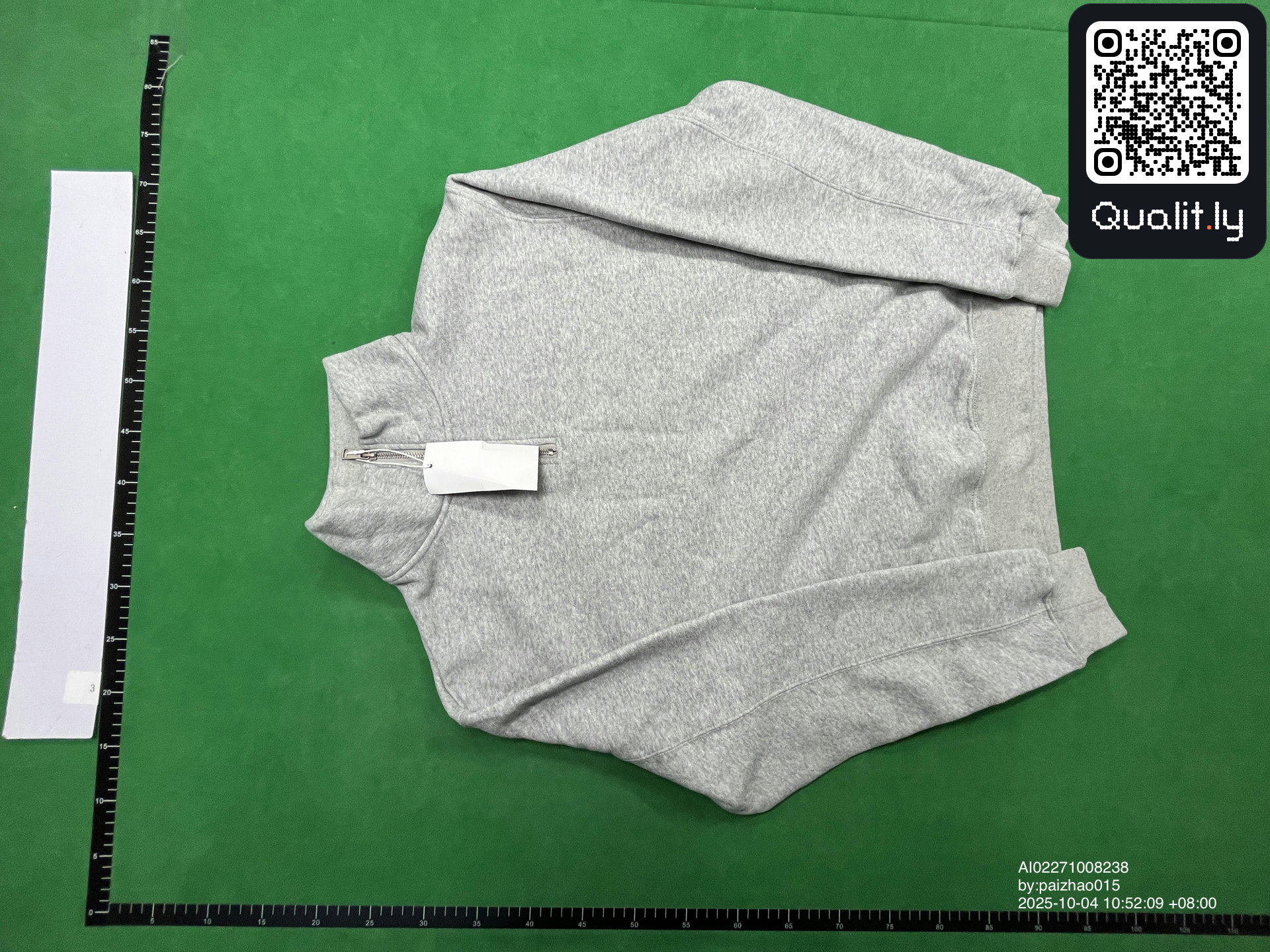 Sweatshirt — QC-Foto 3 von 10