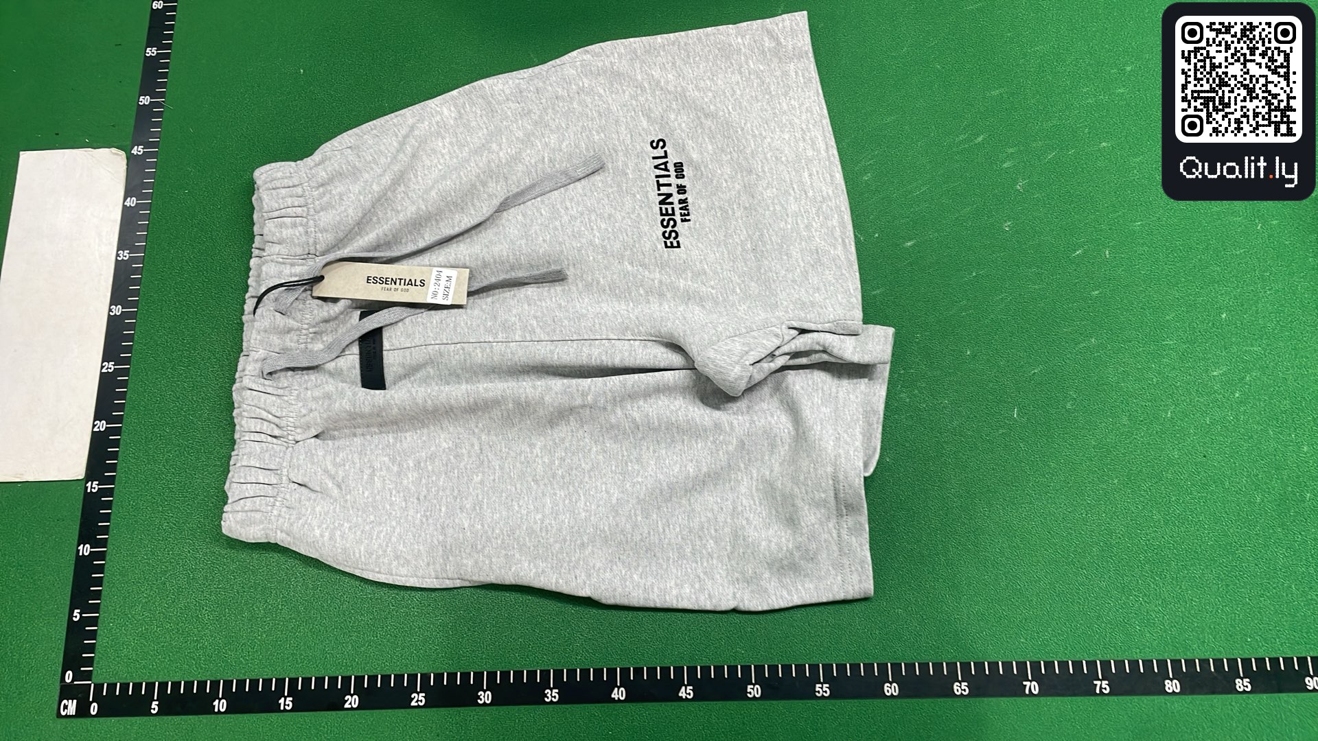 Shorts QC photo 2 of 12