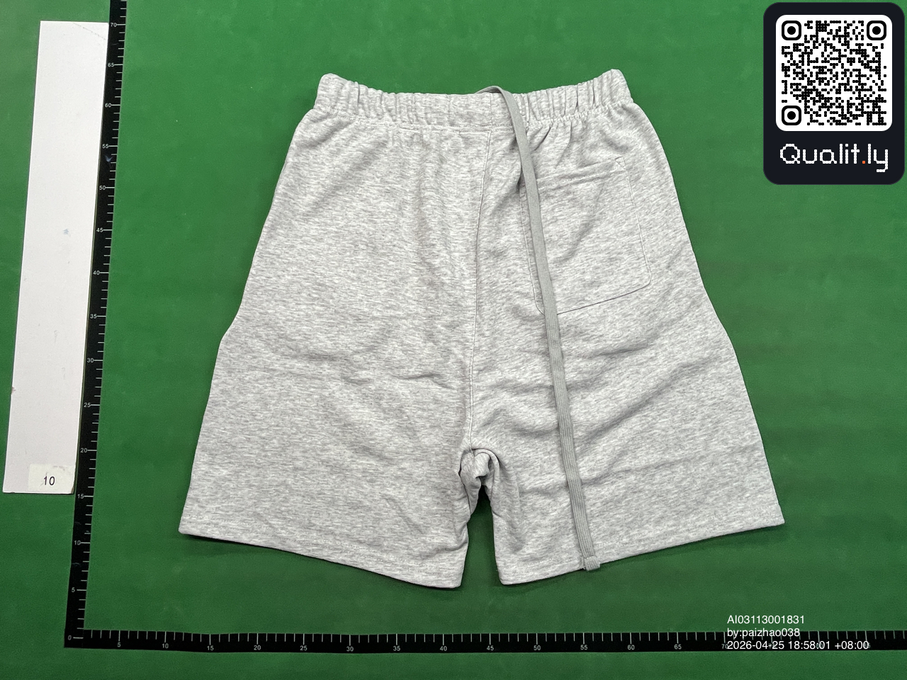 Pantaloni scurți — fotografie QC 2 din 28