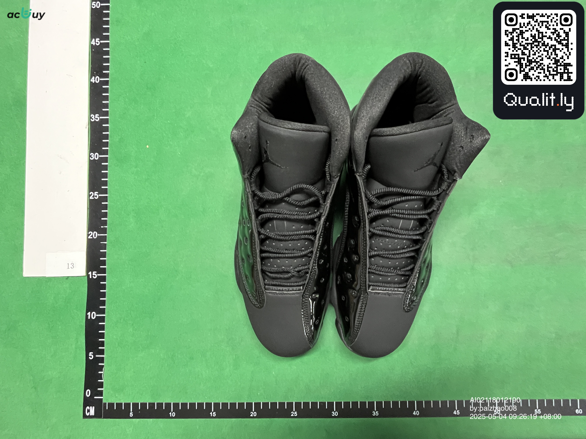 Sneakers QC photo 1 of 6