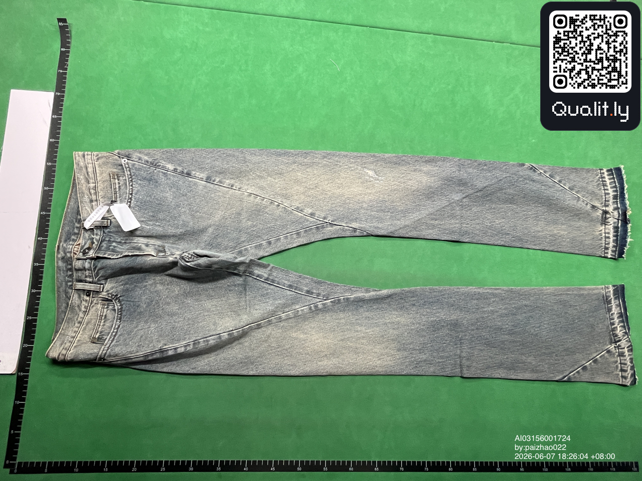 Jeans — QC-foto 3 av 18