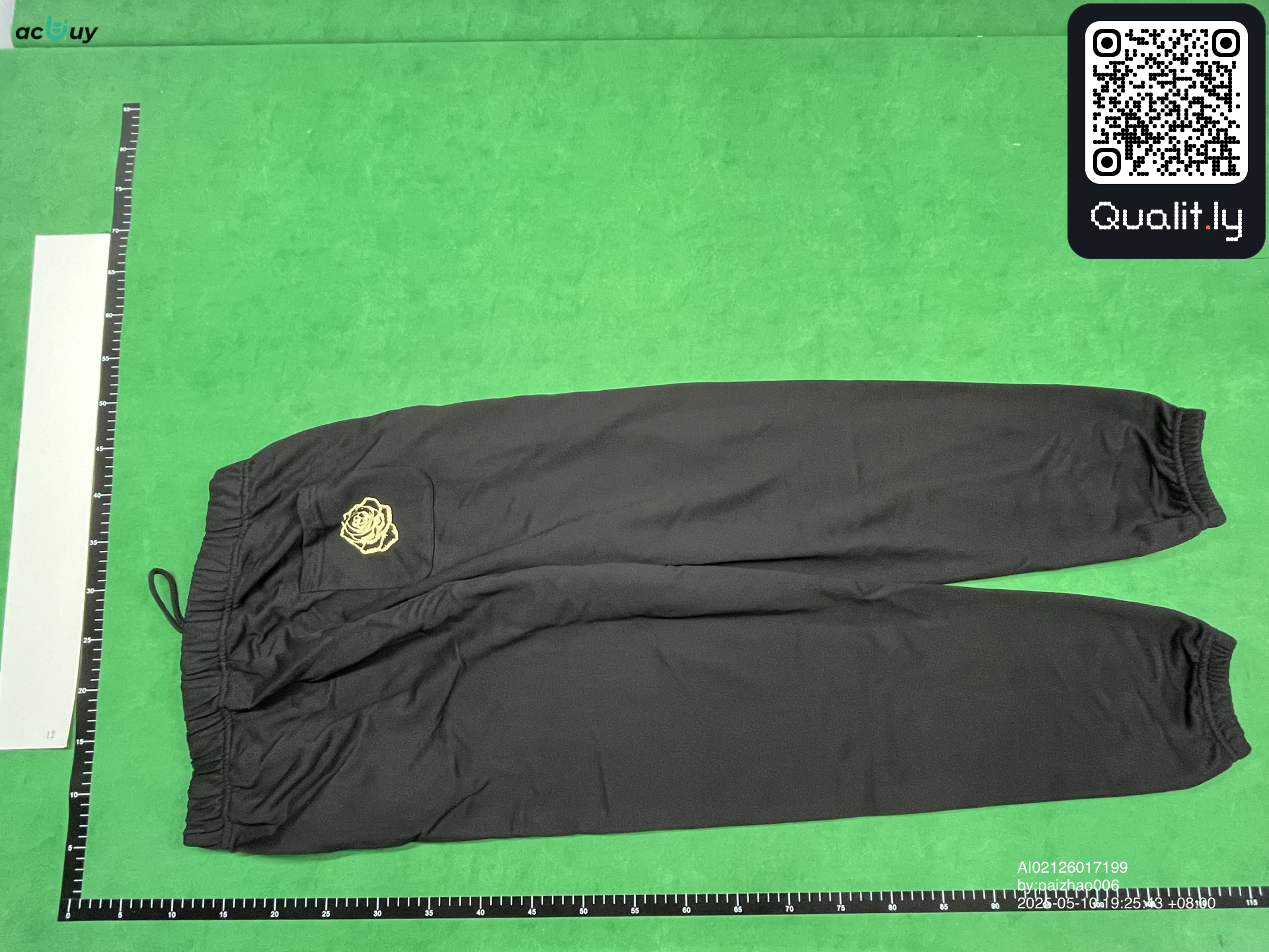 Pants QC photo 2 of 20