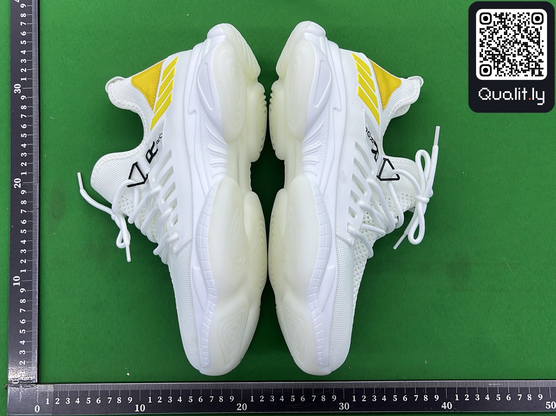 Sneakers QC photo 3 of 6