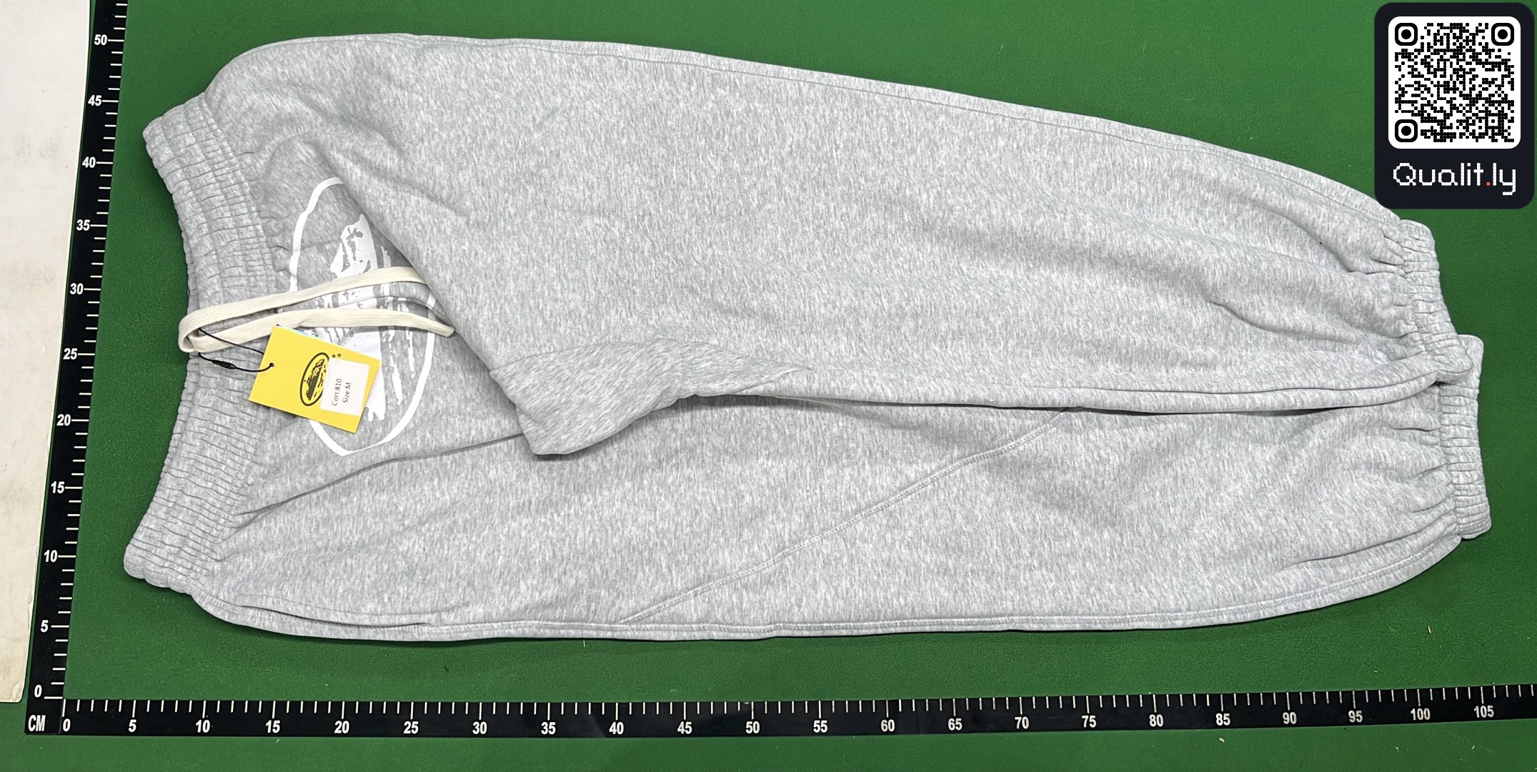 Hoodie QC photo 2 of 8