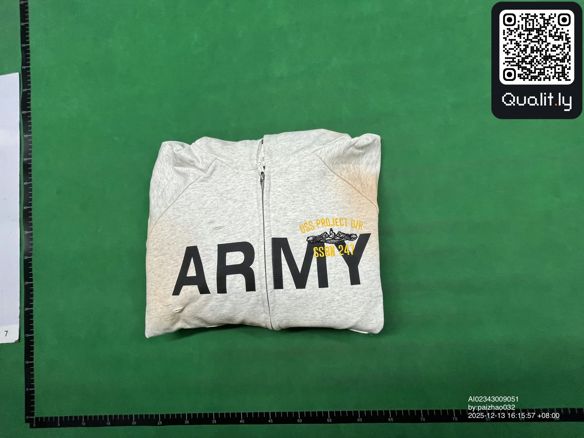 Hoodie — QC-foto 1 av 4