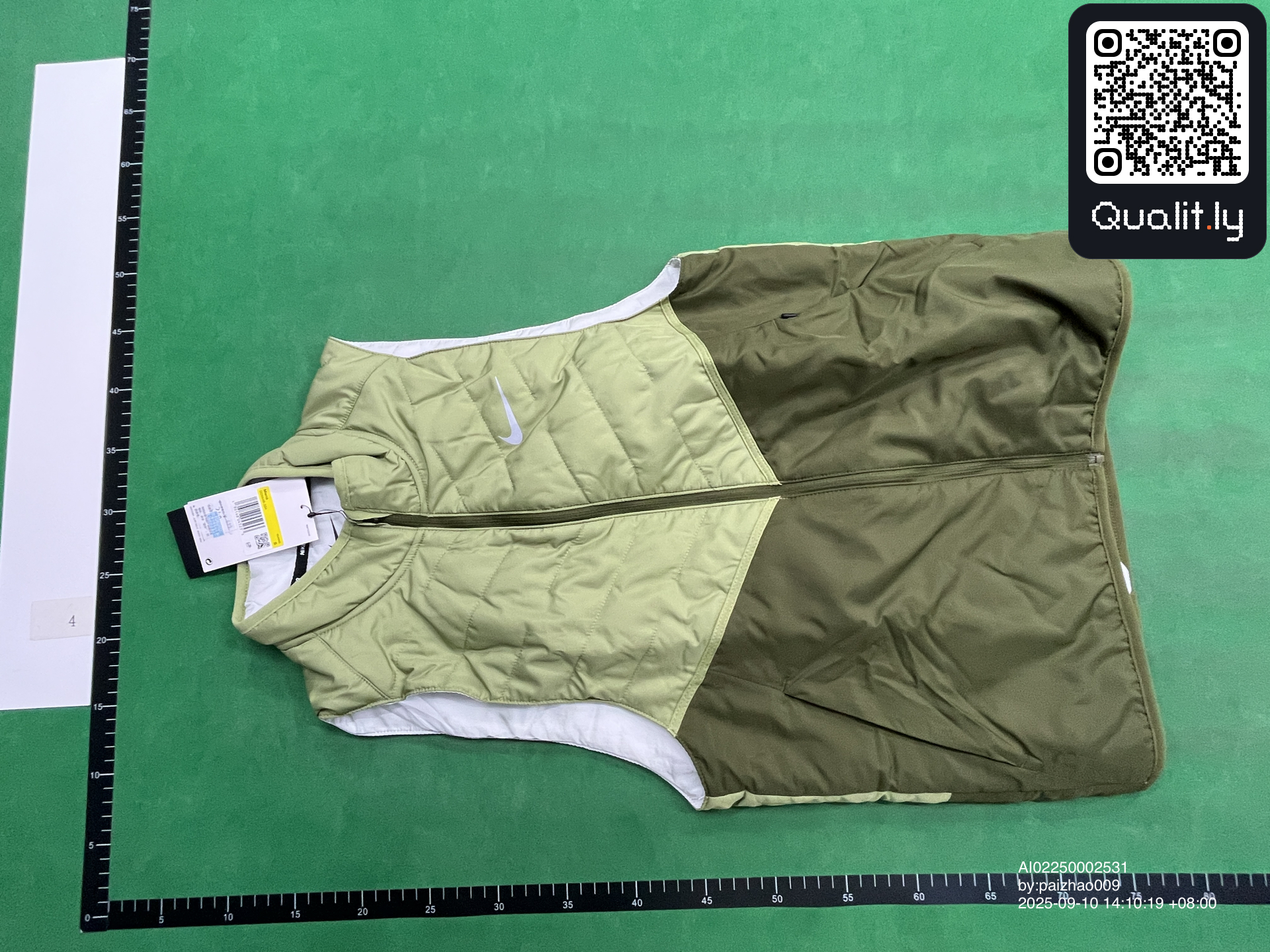 夹克 QC 照片 3 / 32