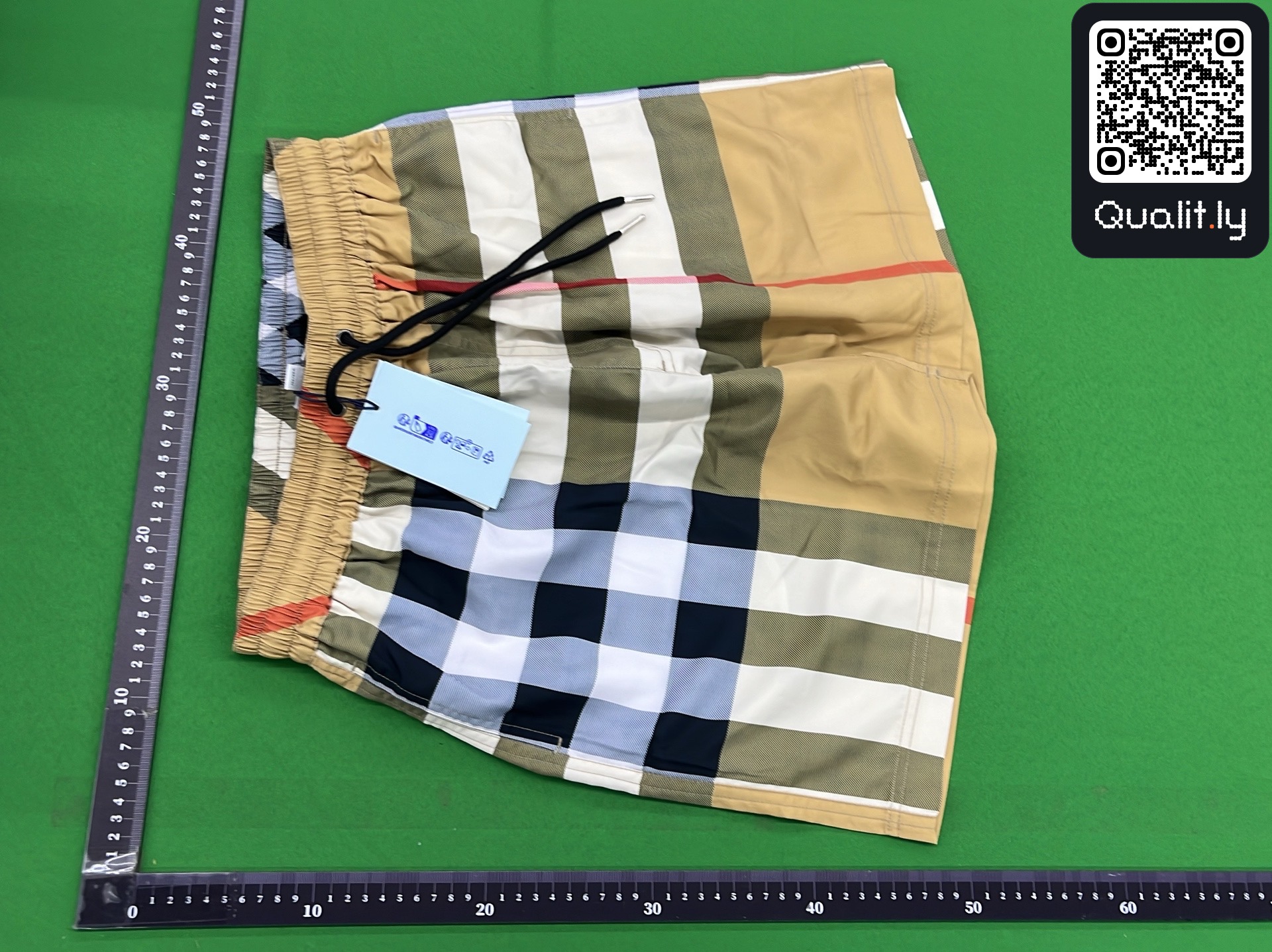 Shorts QC photo 2 of 143