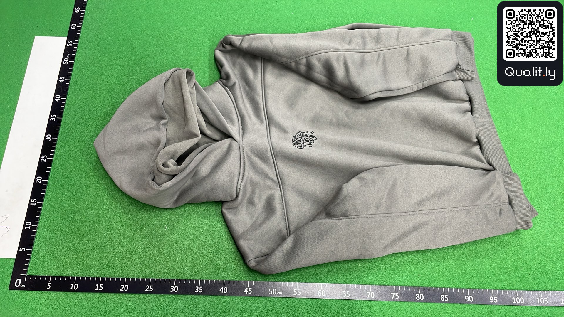 卫衣 QC 照片 2 / 74