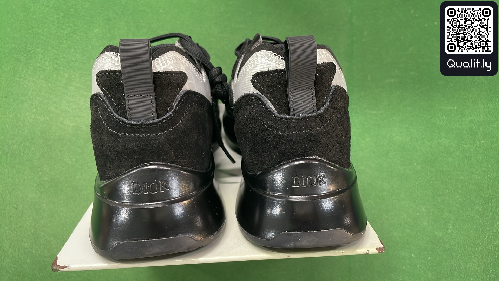 Sneakers QC photo 3 of 6