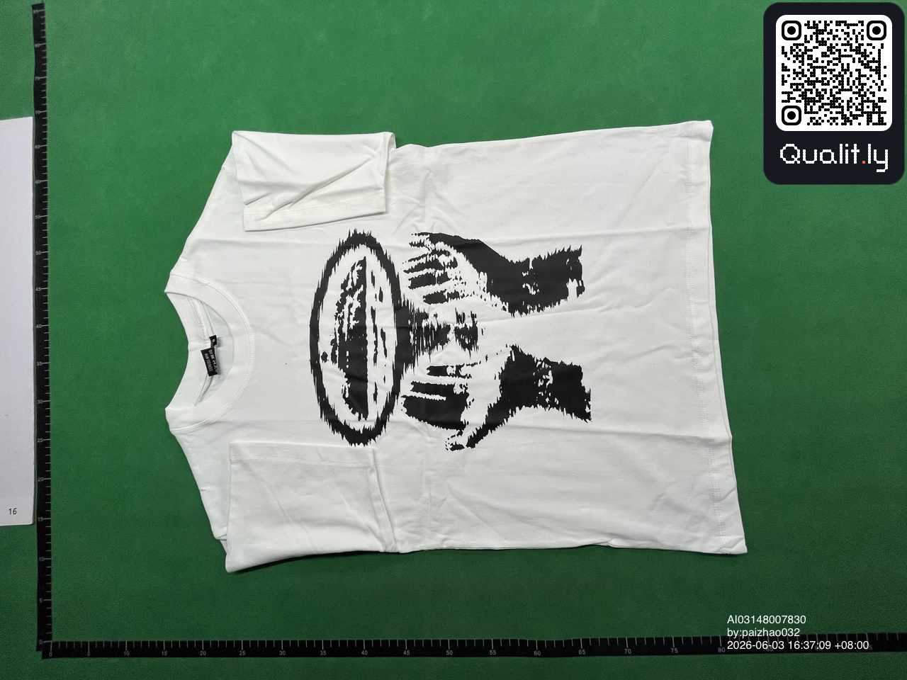 T-shirt — foto QC 1 di 246
