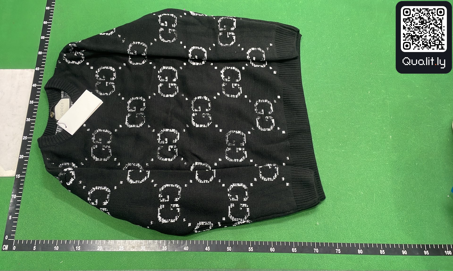 Sweater QC photo 2 of 8