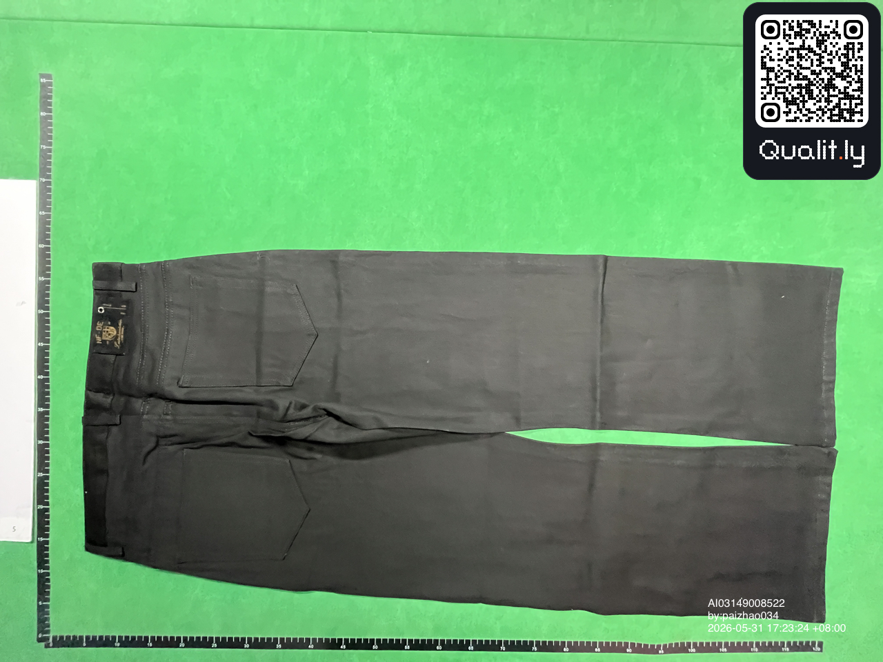 牛仔裤 QC 照片 2 / 4