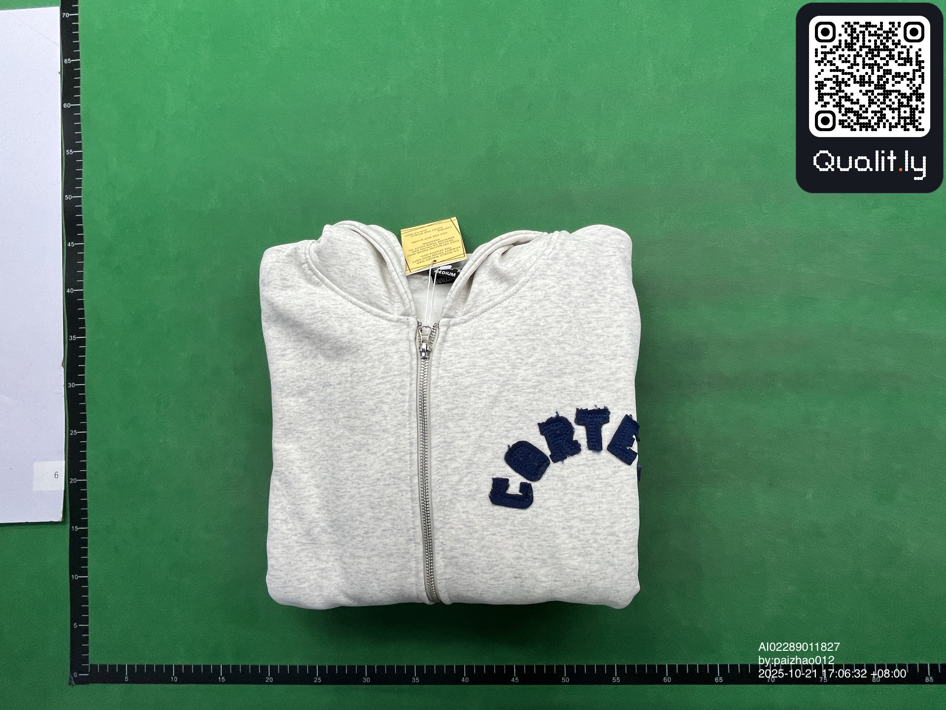 Hoodie — QC-foto 1 van 18