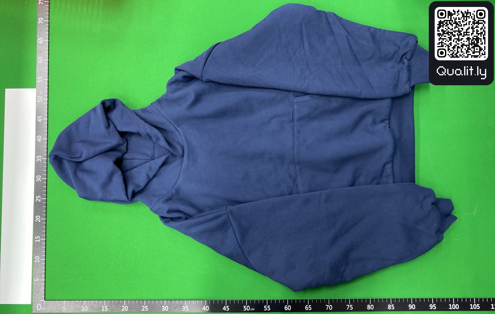 Hoodie QC photo 2 of 63