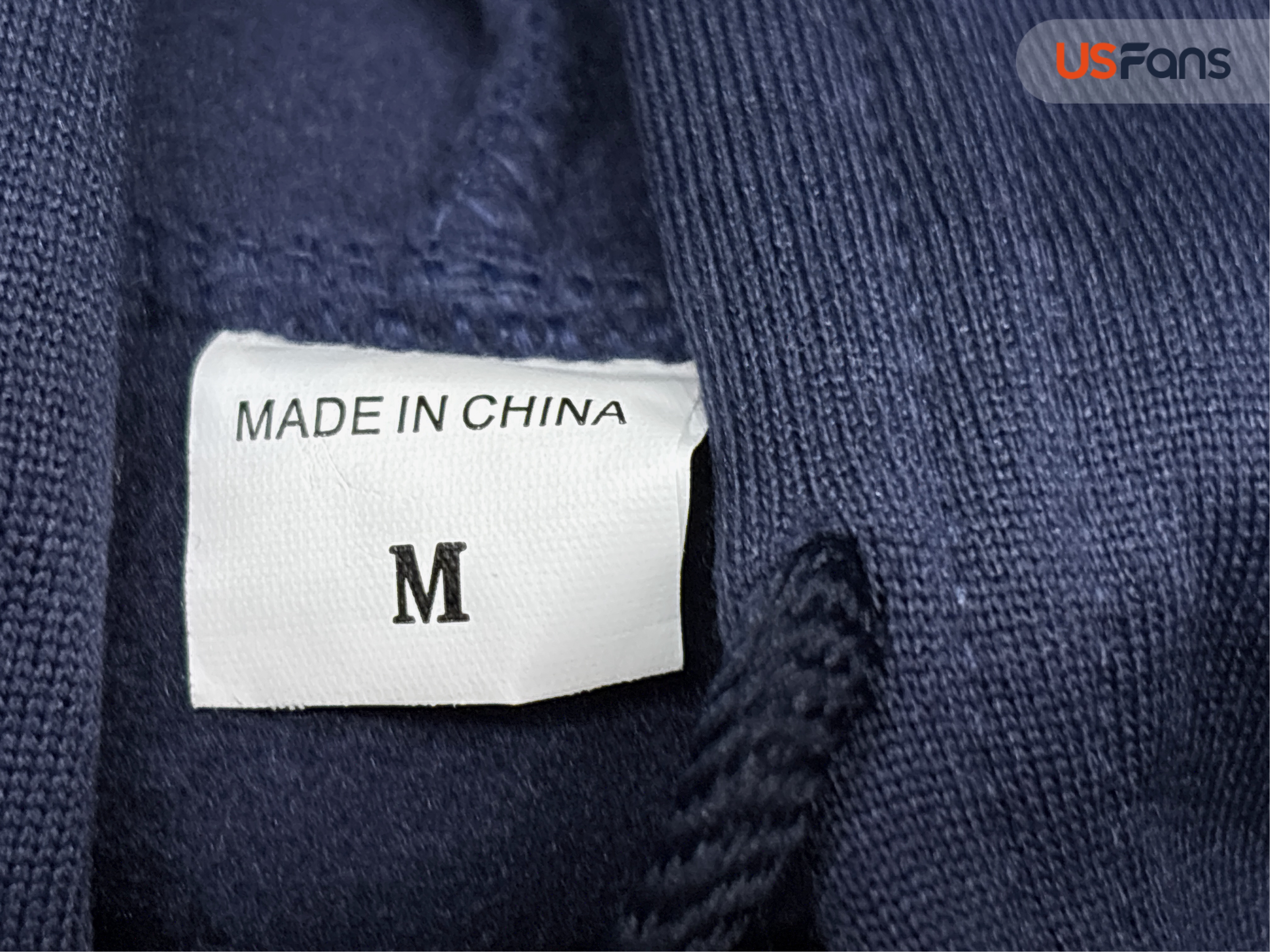 Hoodie — QC-Foto 1 von 4