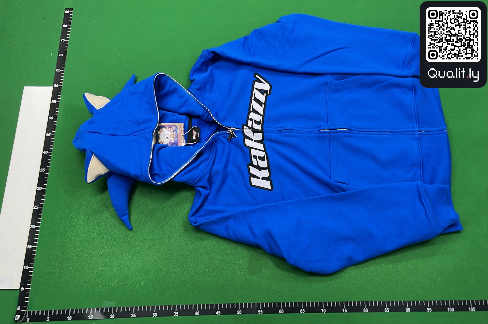 Sweater — QC-foto 2 van 4