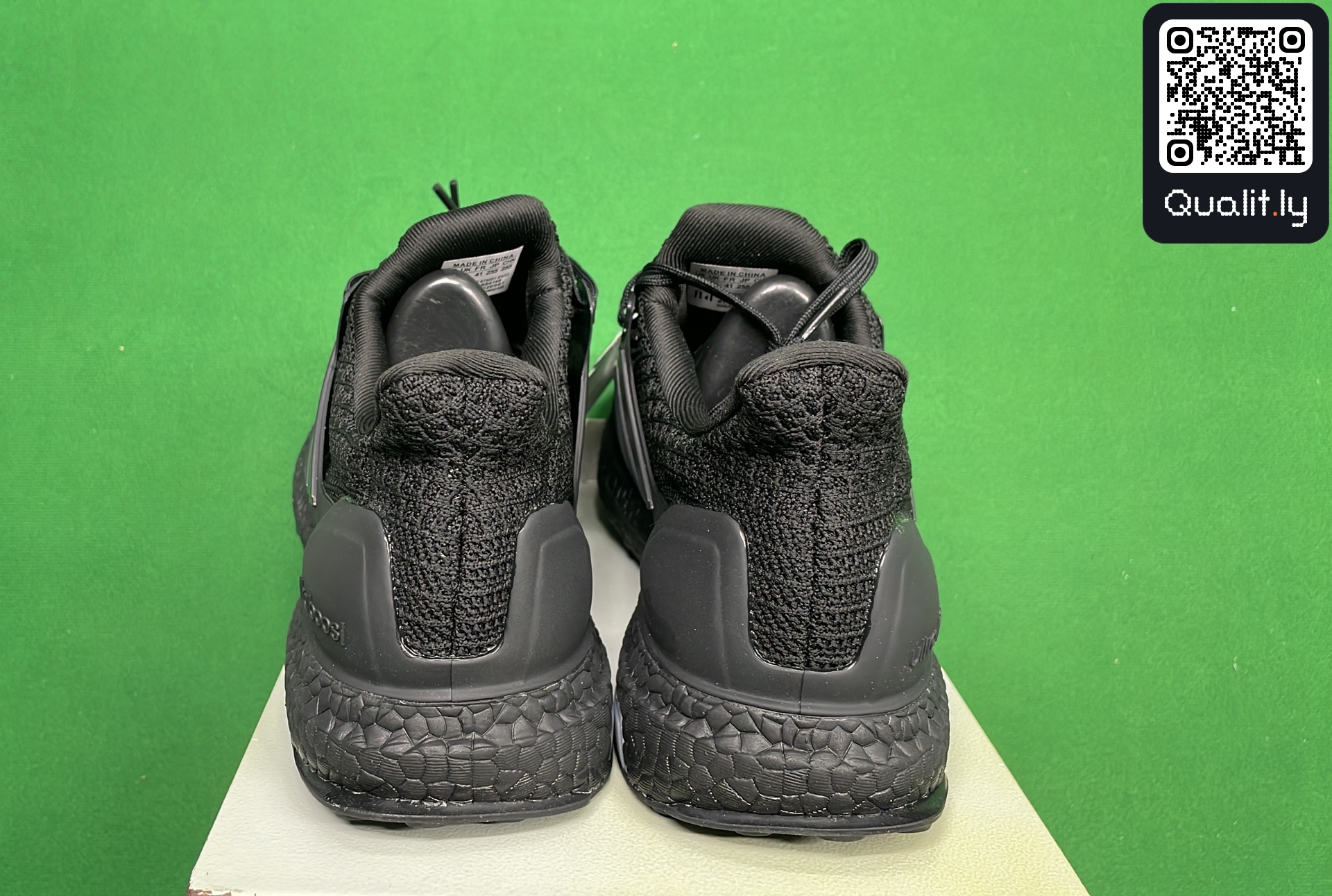 Sneakers QC photo 3 of 185