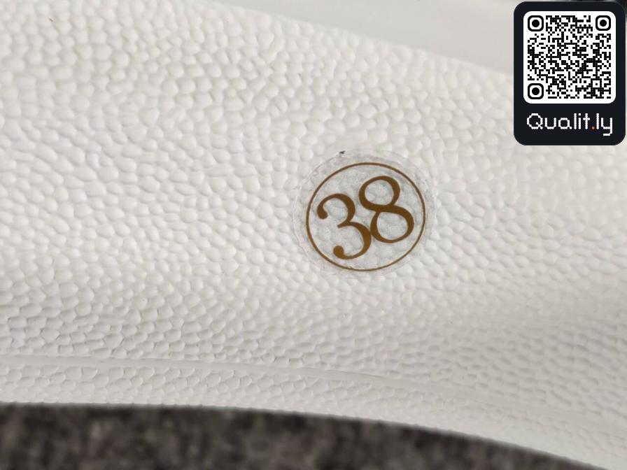 Sneakers — QC-foto 3 av 19