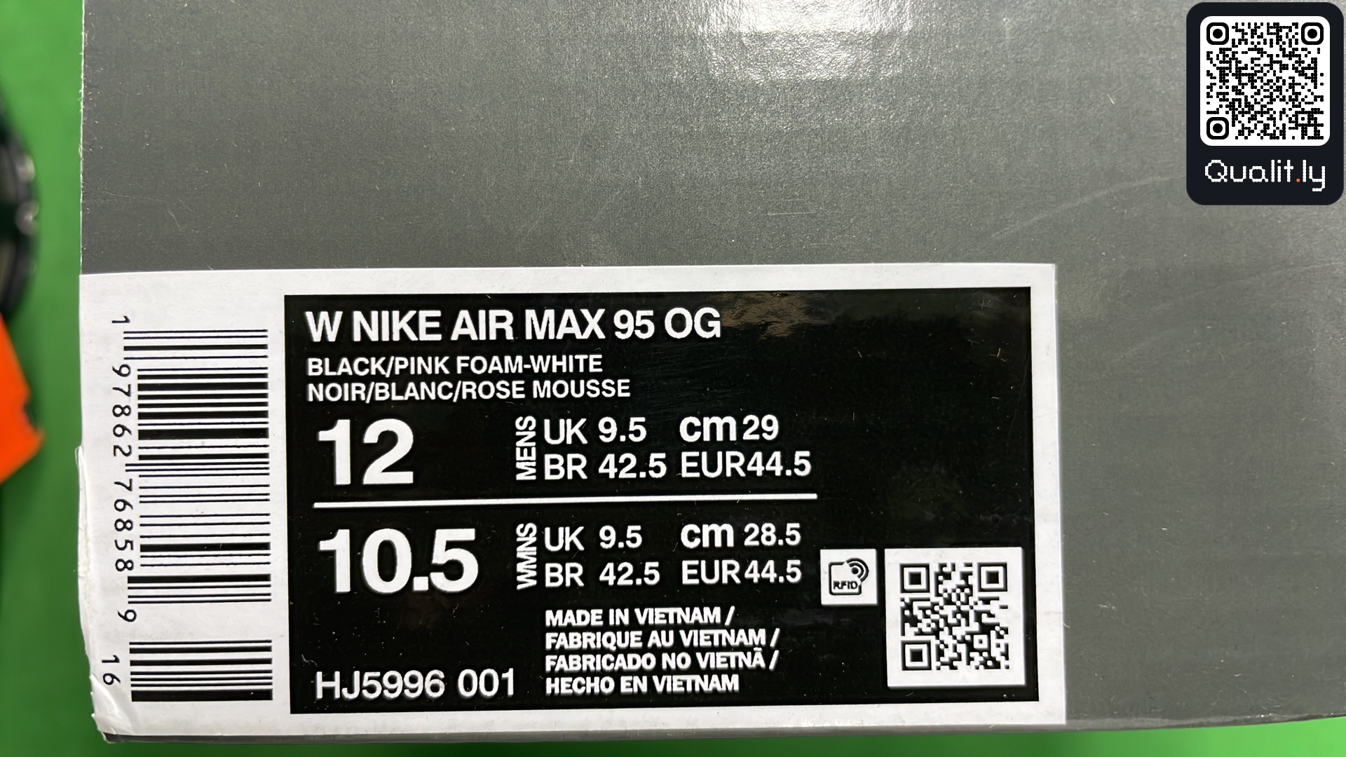 Sneakers QC photo 2 of 876