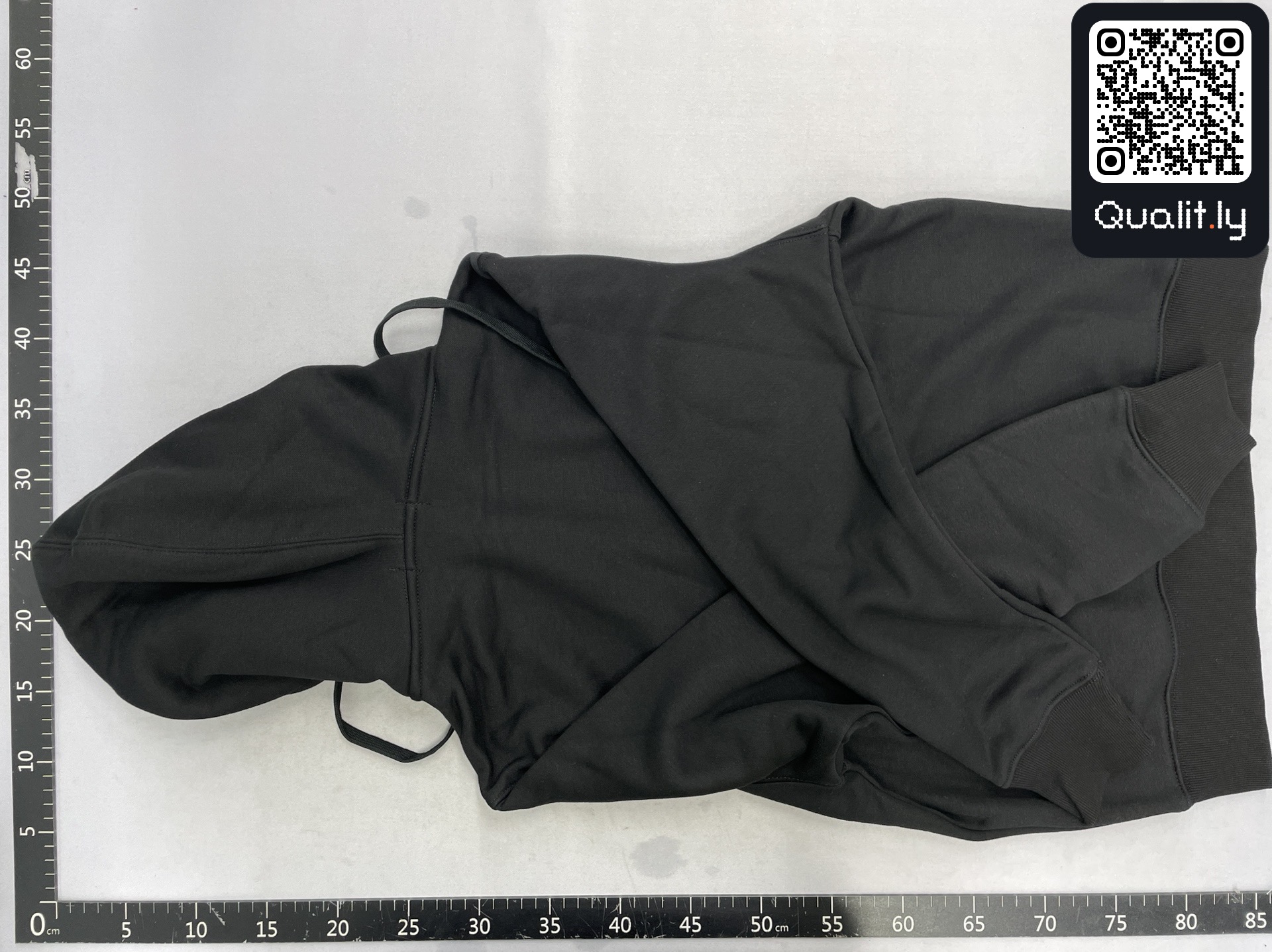 Bluza z kapturem — zdjęcie QC 2 z 4