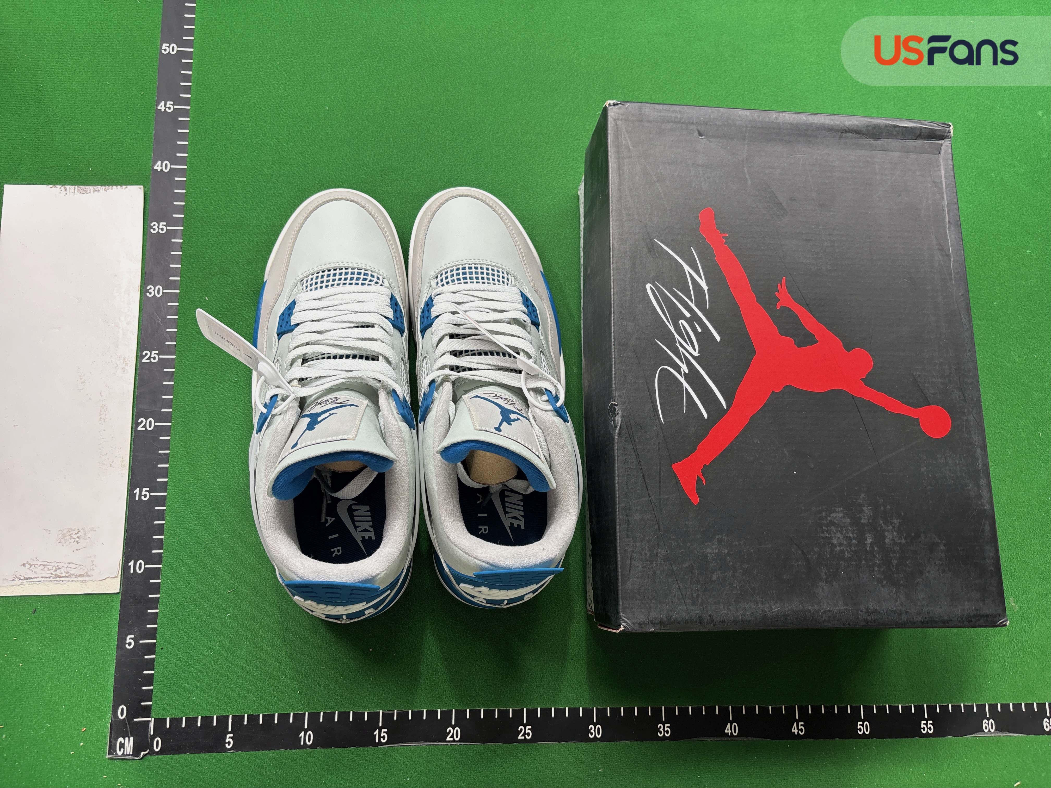 Sneakers QC photo 1 of 6