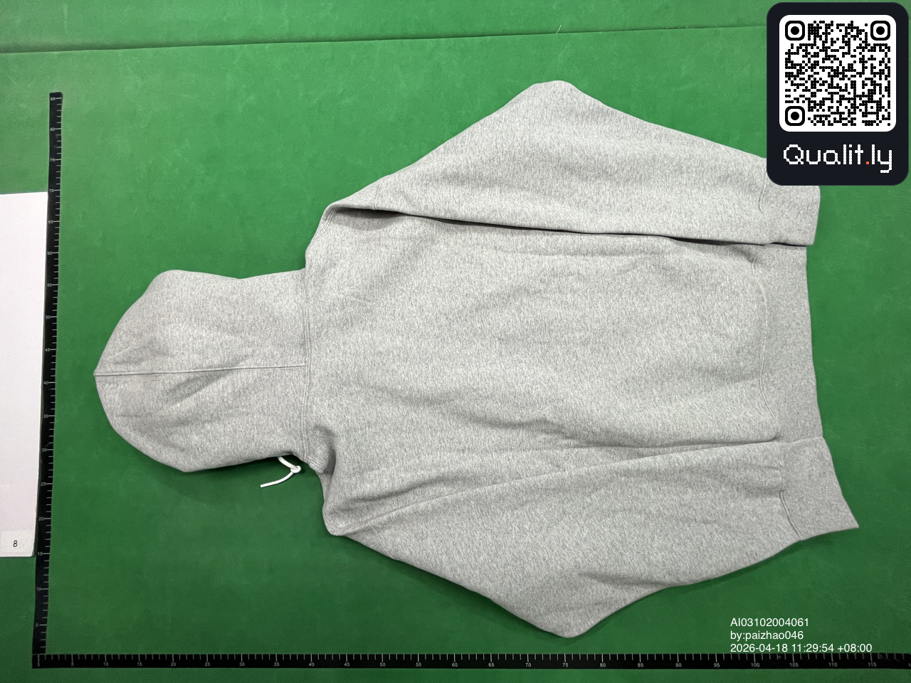 Sweat à capuche — photo QC 2 sur 34