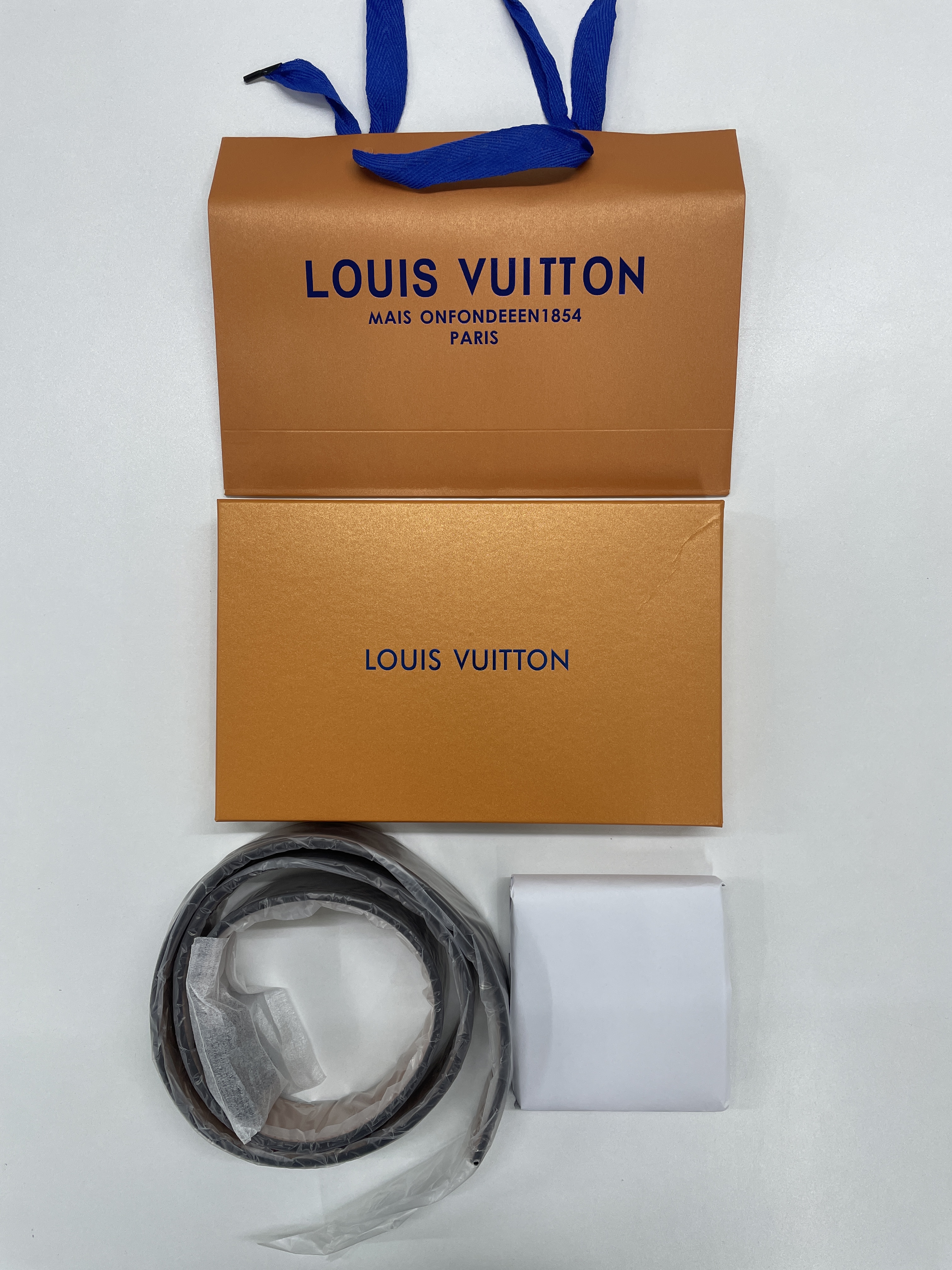 Wallet QC photo 1 of 15