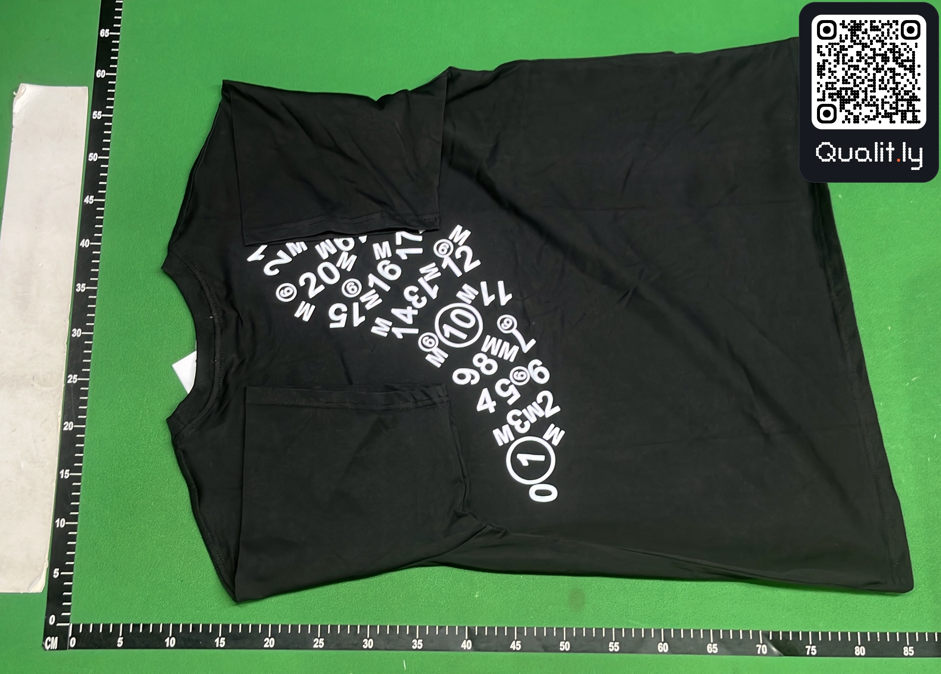 T-Shirt — QC-Foto 3 von 8