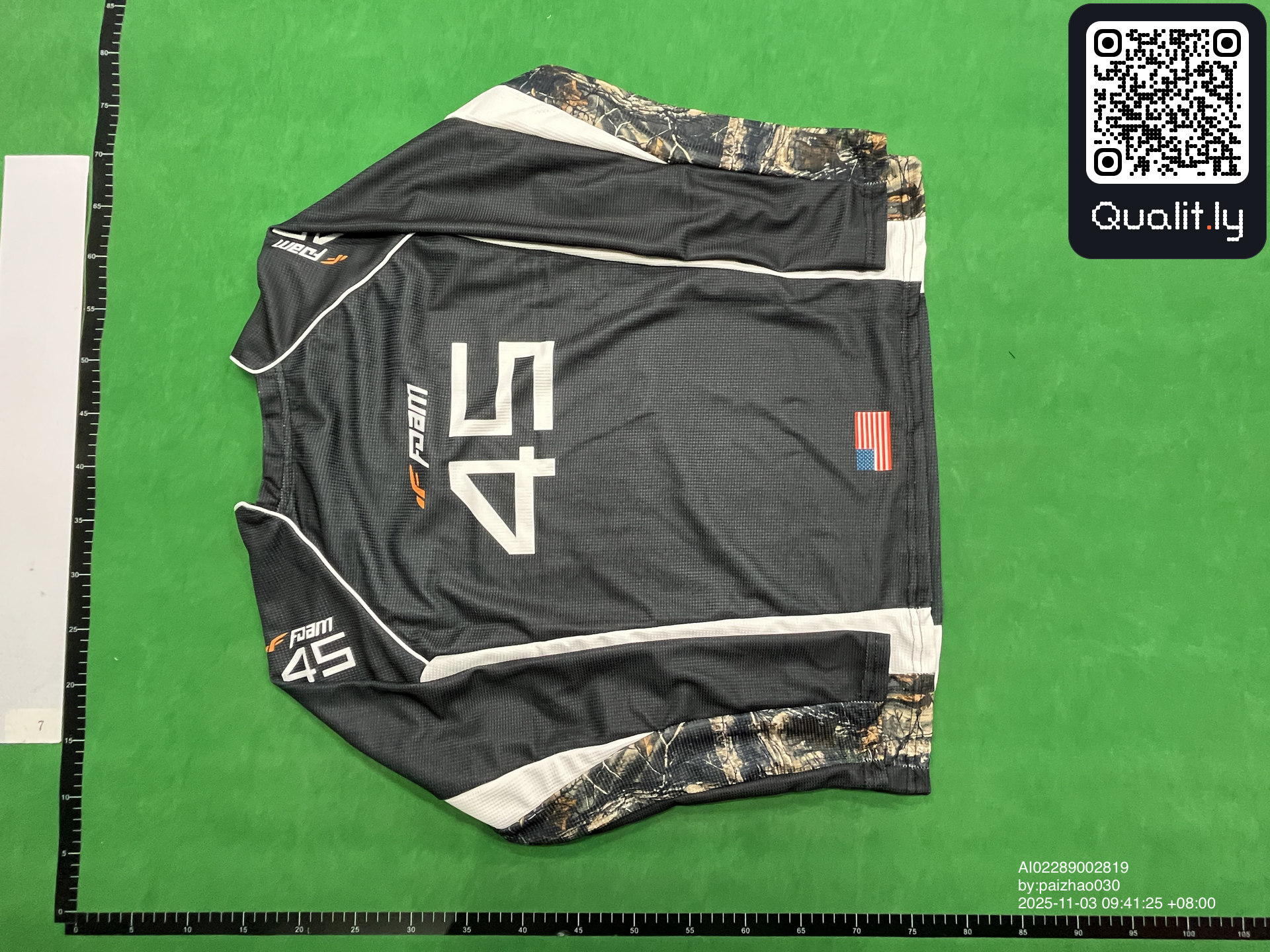 Sweater QC photo 2 of 16